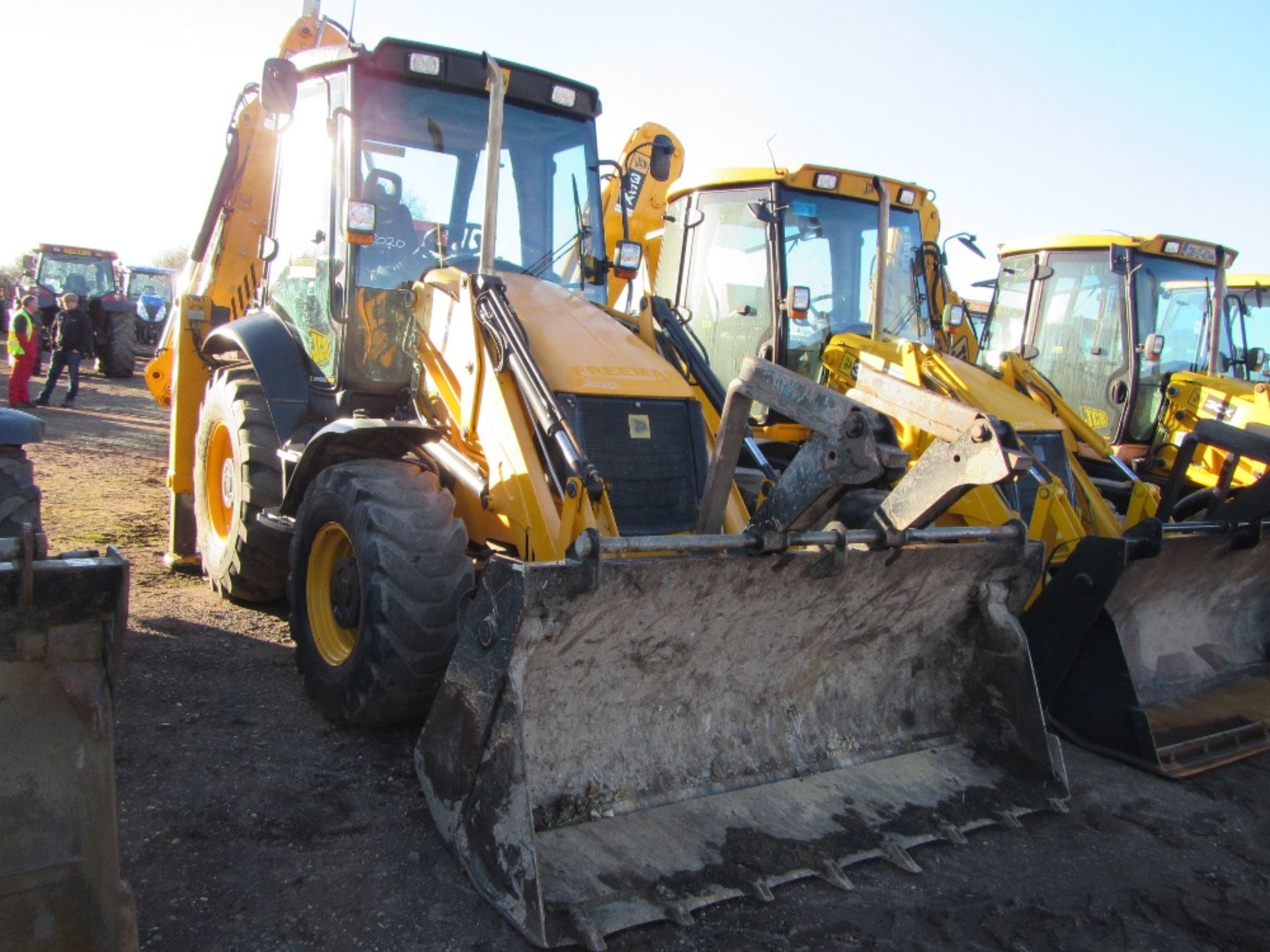 2009 JCB 3CX Wheeled Contractor Digger Loader c/w Air Con, Power Slide, Mobilizer Fitted. Reg Docs - Image 2 of 6