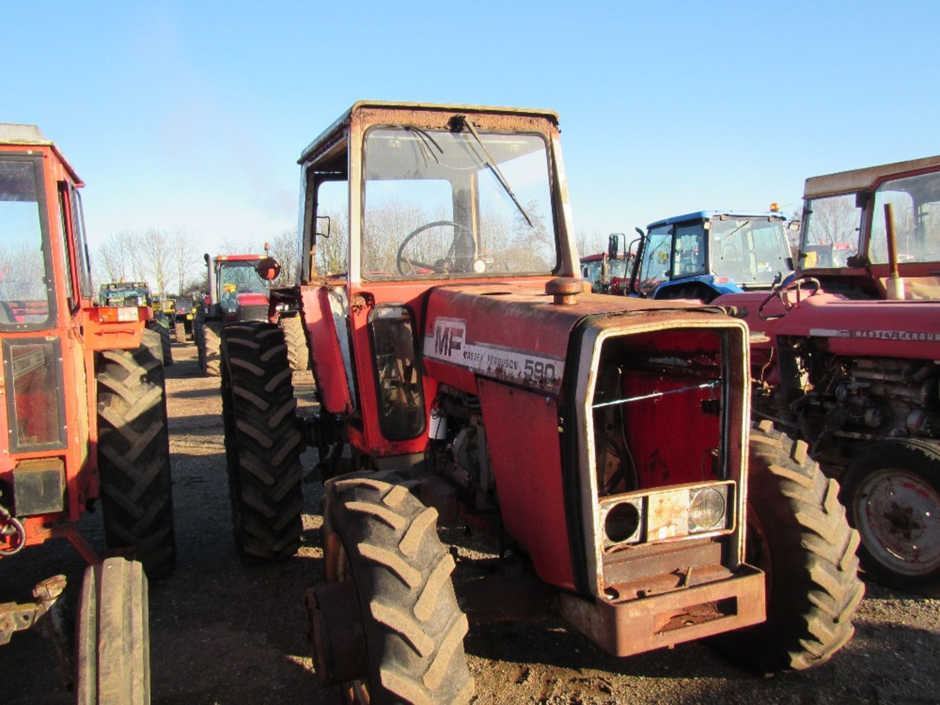 Massey Ferguson 590 4wd 12 Speed Tractor - Image 2 of 7