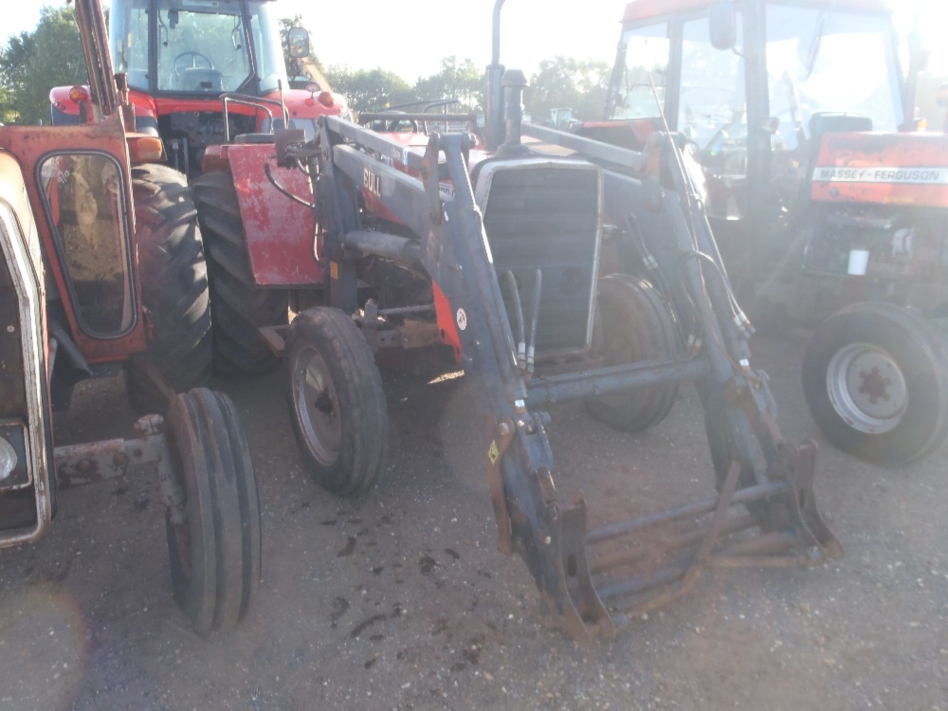 Tafe 5900 Tractor c/w Power Loader, PAS. No V5. Ser. No. 390823 - Image 2 of 7