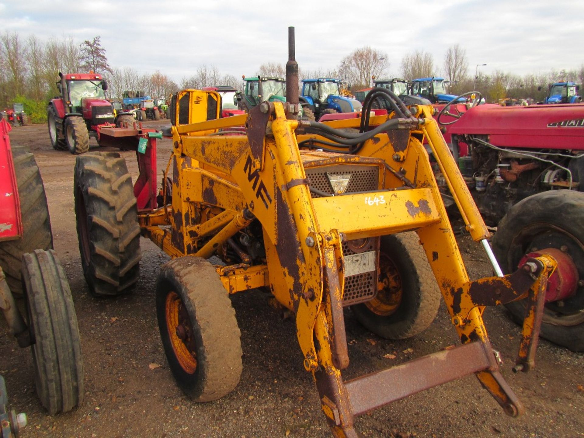 Massey Ferguson Tractor c/w Loader Reg No GBJ 212J - Image 2 of 6