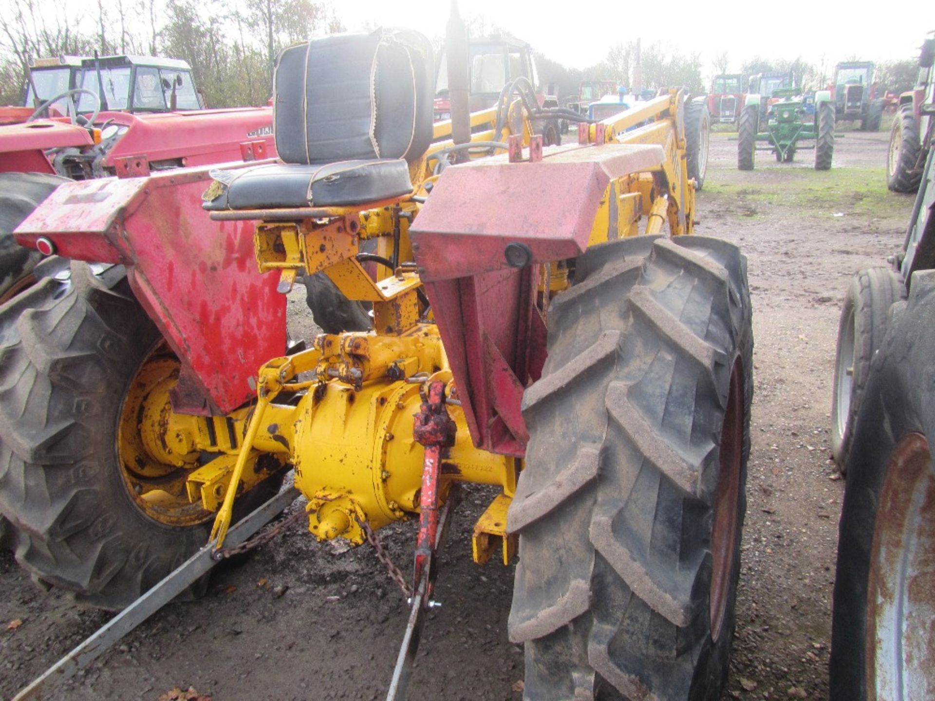 Massey Ferguson Tractor c/w Loader Reg No GBJ 212J - Image 5 of 6