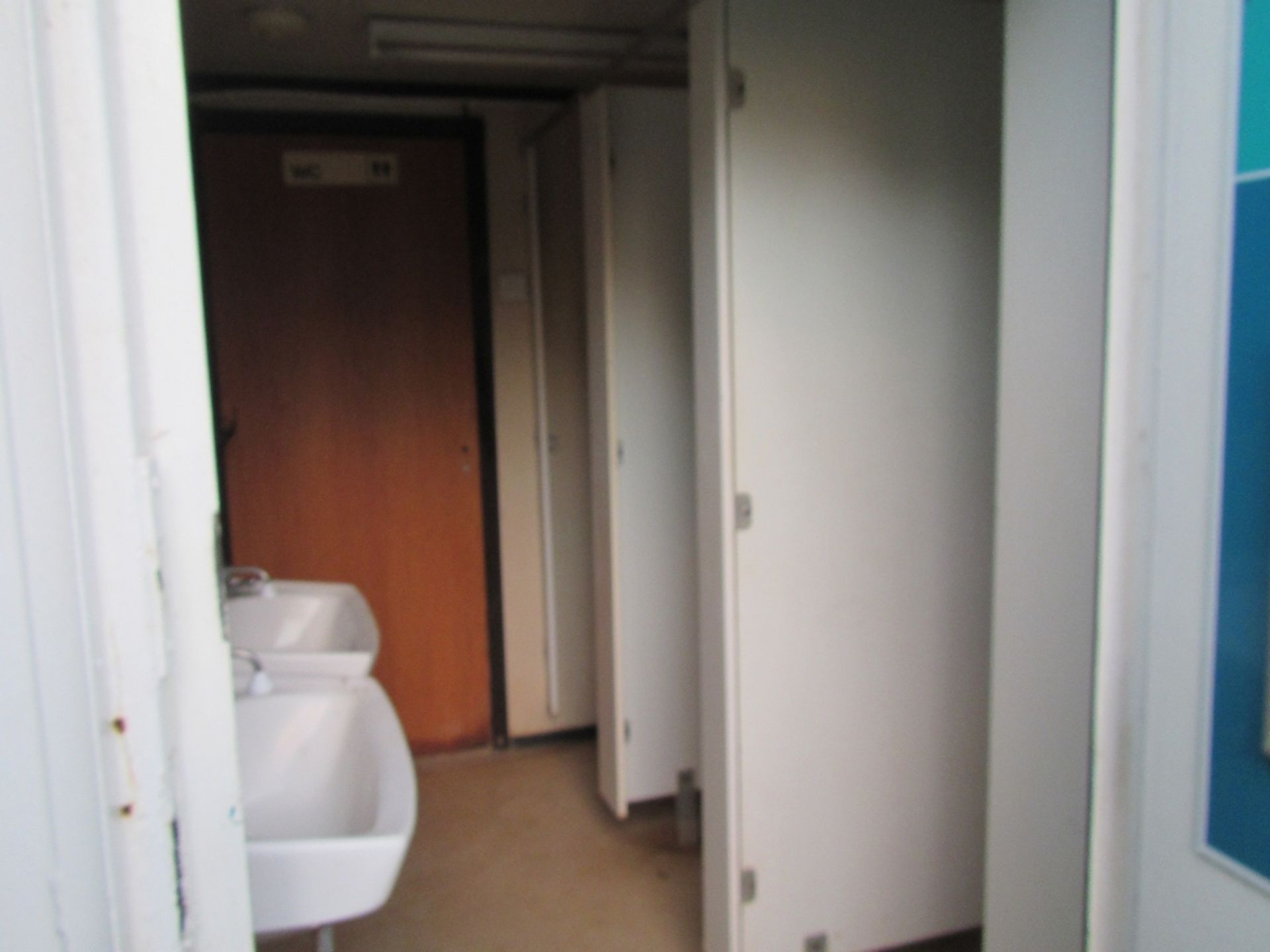 16ftx8ft Anti Vandal Jack Leg 2+2 Toilet. Room 1: Gents c/w Urinals, 2 Cubicles, 2 Water Heaters, - Image 2 of 3