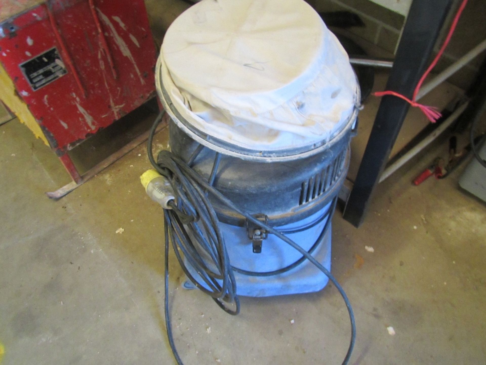 Numatic Wet/Dry Vacuum Cleaner UNRESERVED LOT