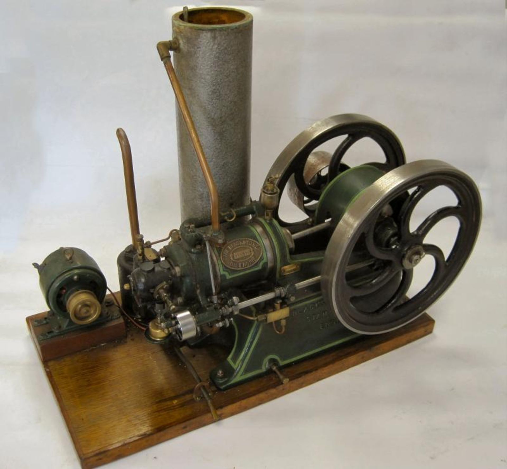 3 inch scale 1914 Blackstone Type W 7hp Oil Engine. This working scale model is made to the same