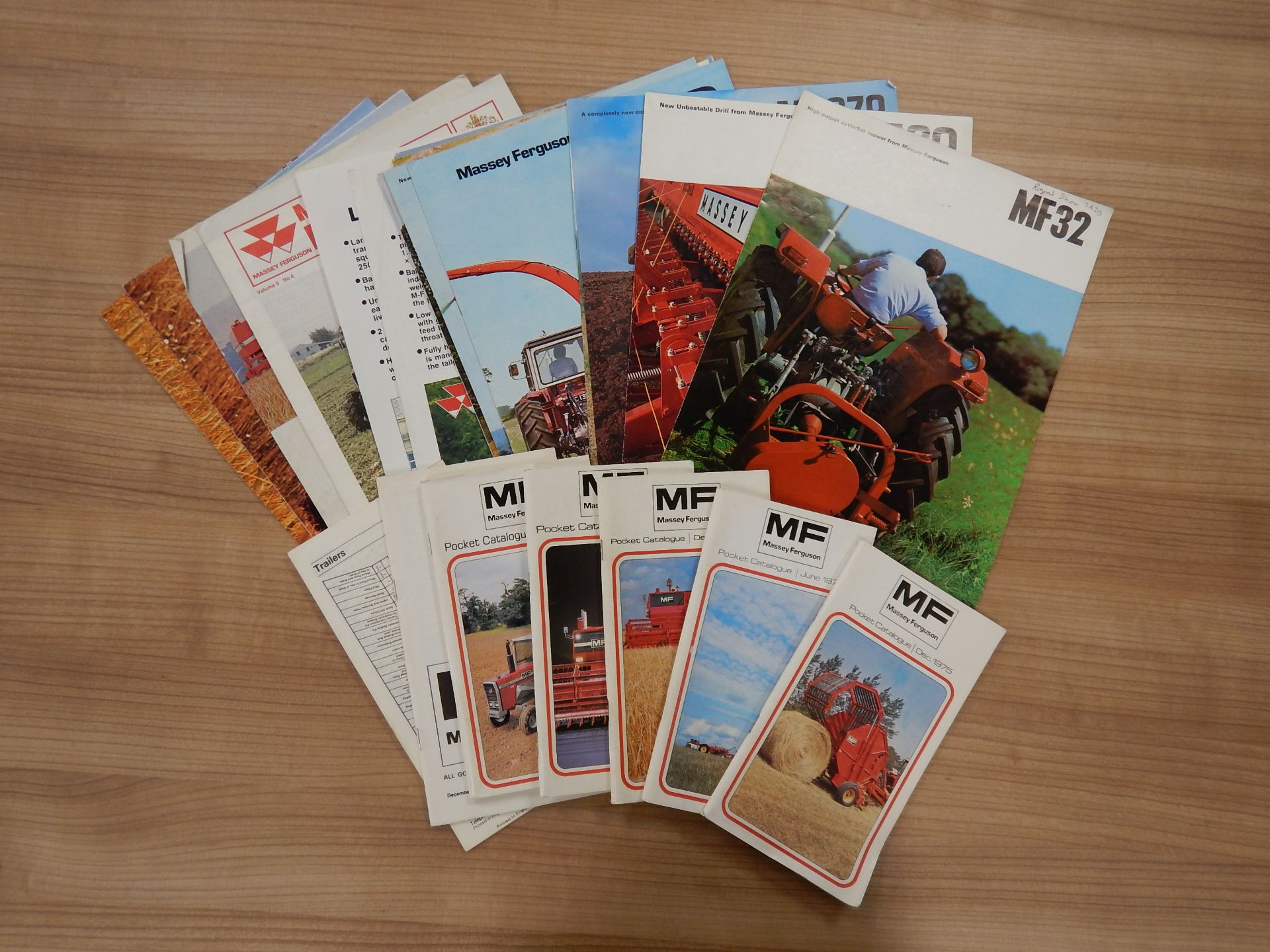 Qty Massey Ferguson colour brochures and pocket catalogues to include 32 mower, 30 drill, plough