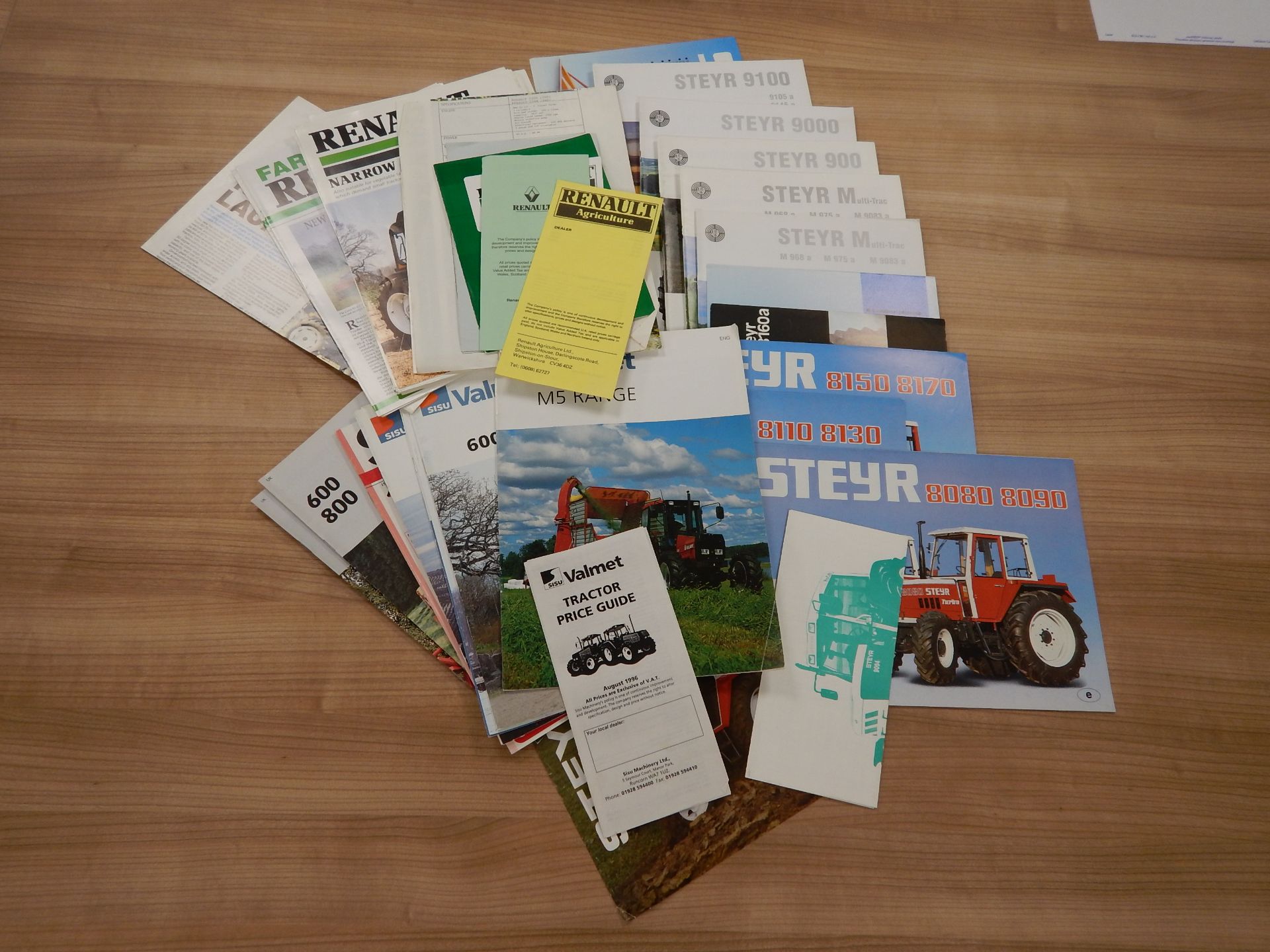 Quantity Steyr, Valmet and Renault tractor colour brochures to include 9000, 900, Multi-Trac and