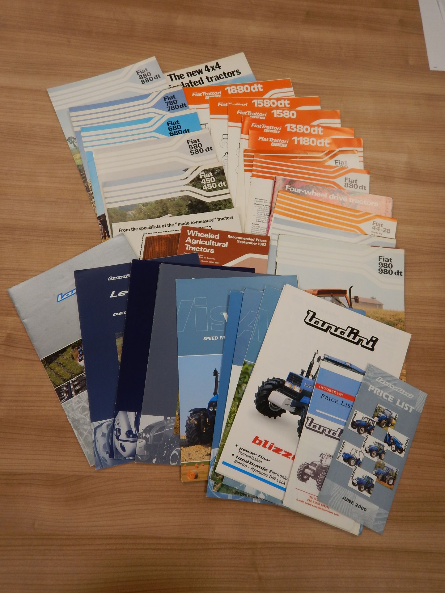 Quantity Fiat and Landini tractor colour brochures to include 1880DT, 980DT, 450DT etc.