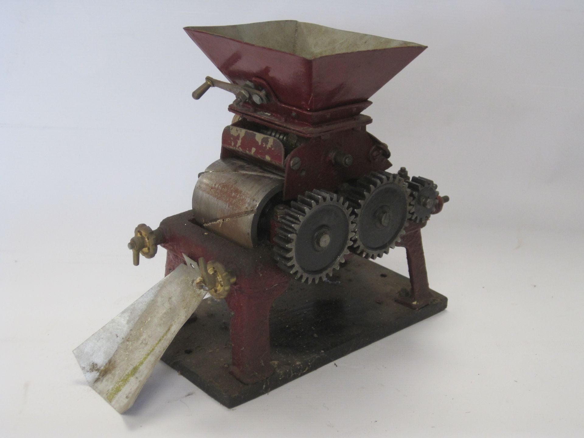Richard & Chandler scale model roller mill, fully adjustable 10 x 8 x 6 inches - Image 2 of 2