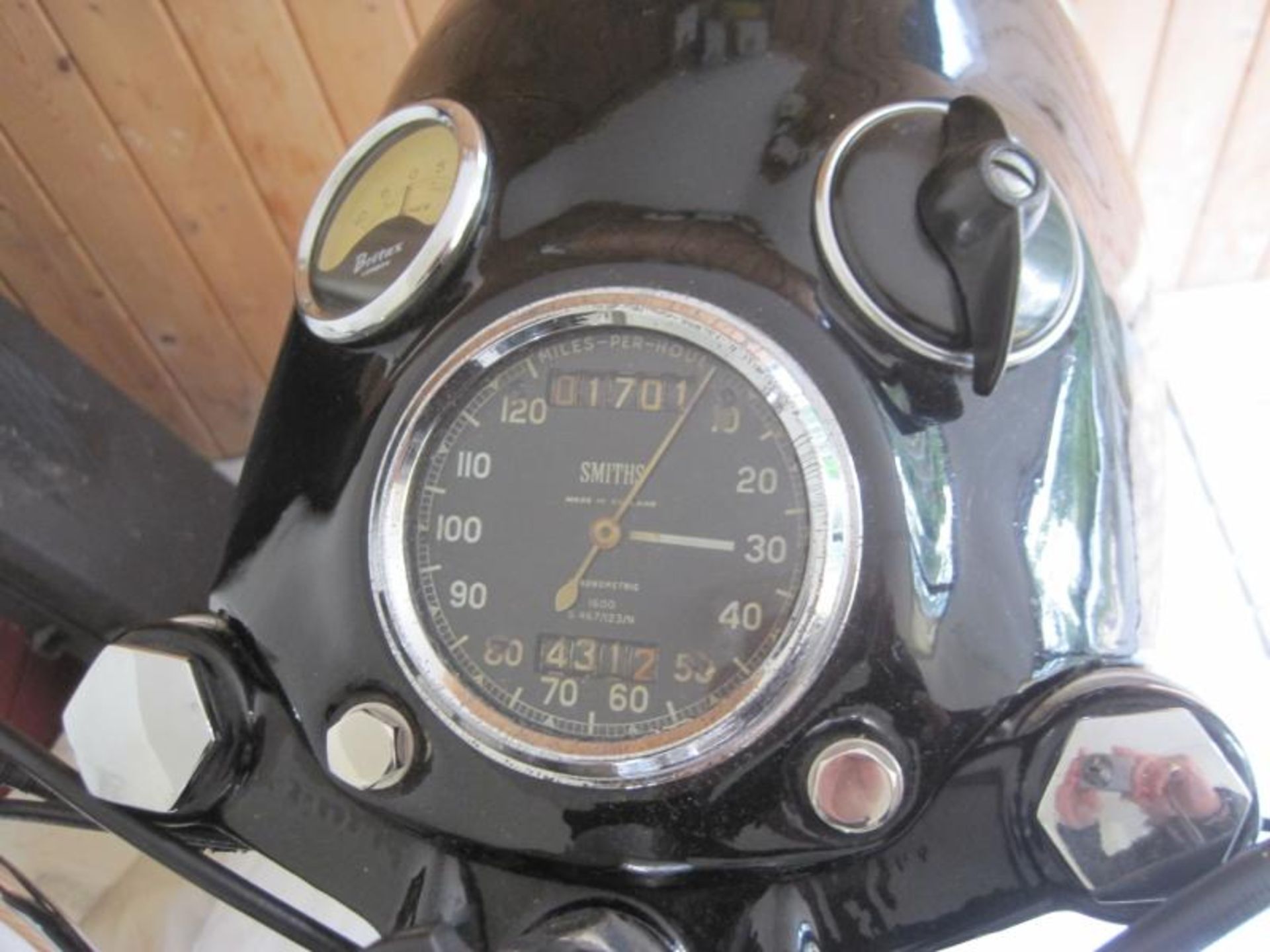 1956 350cc Velocette Viper Reg. No. XFO 643 Frame No. RS11109 Engine No. VR1797 Consigned from the - Image 3 of 7
