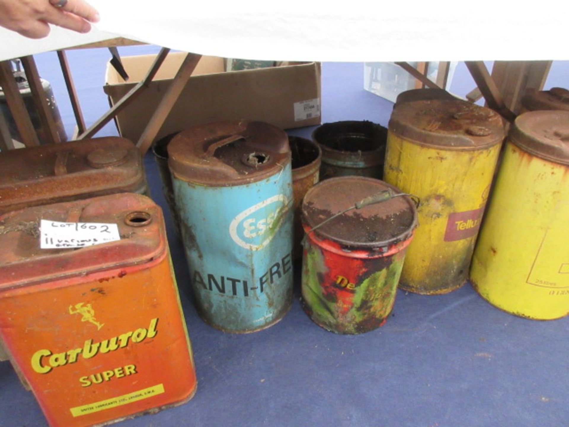 Various 5gallon oil cans (10)