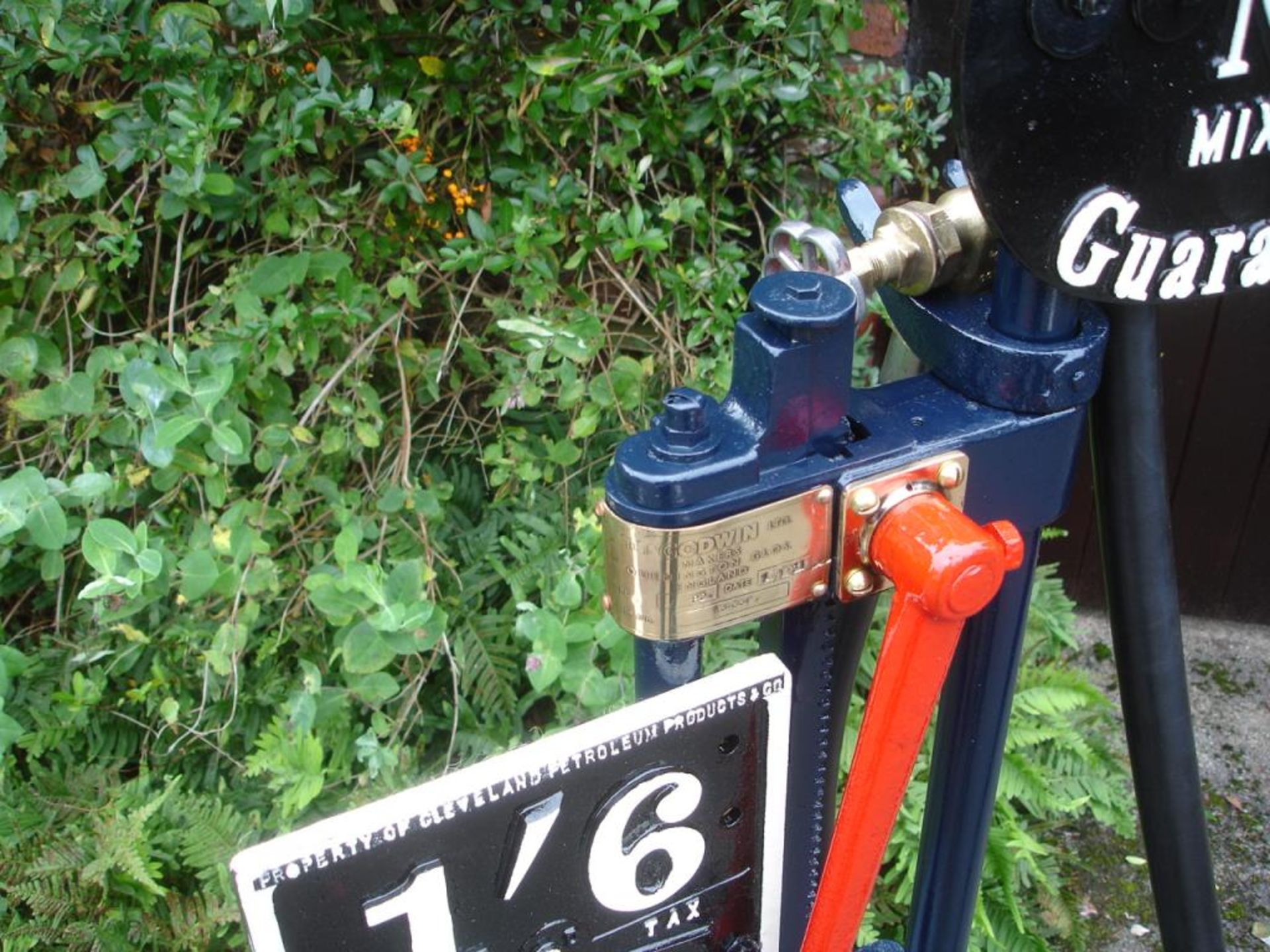 Godwin 1gallon petrol pump in Cleveland colours with Cleveland No.1 brand plate & price plate - Image 2 of 2