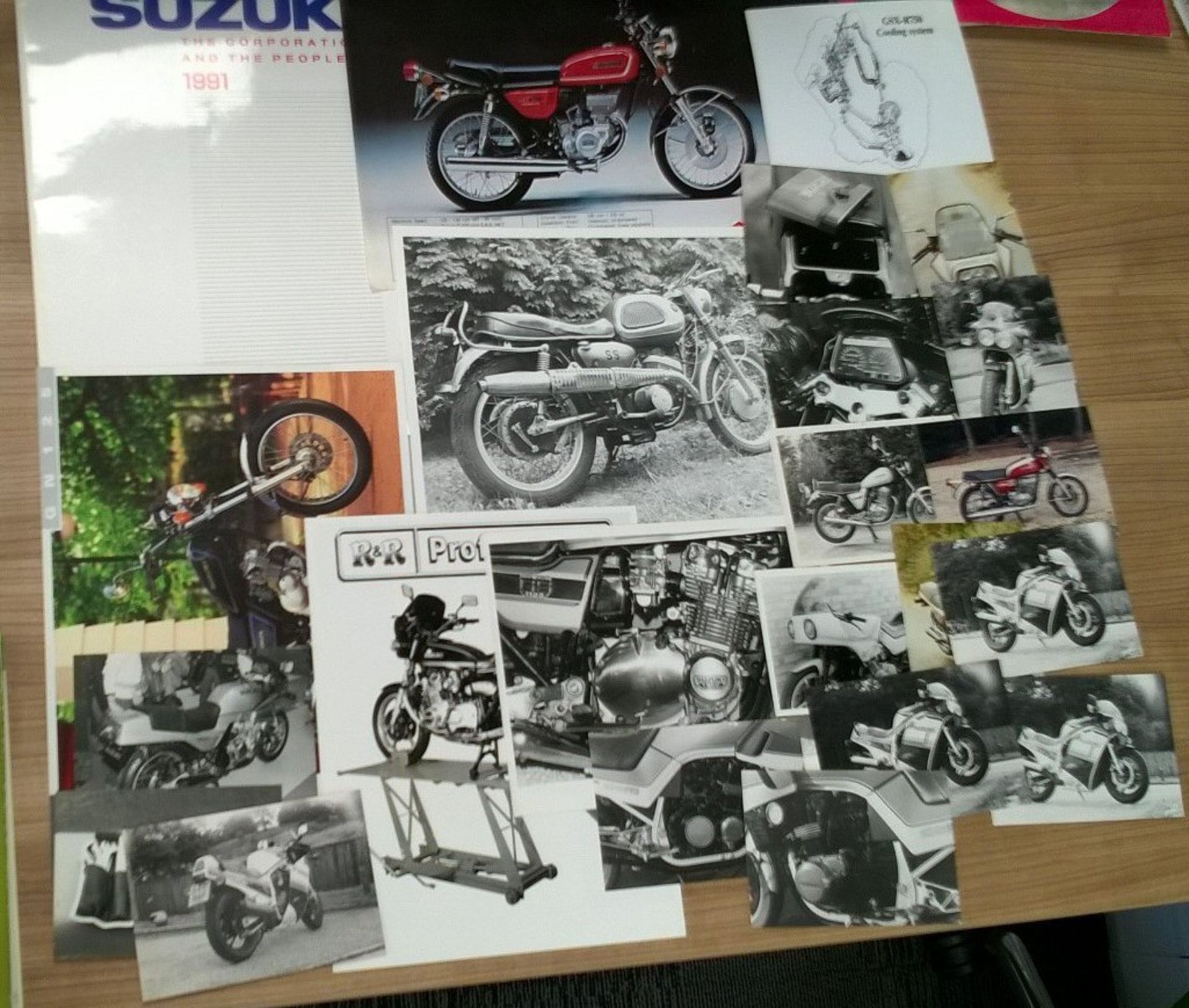 Suzuki, a quantity of brochures and photos 1970s - 1990s