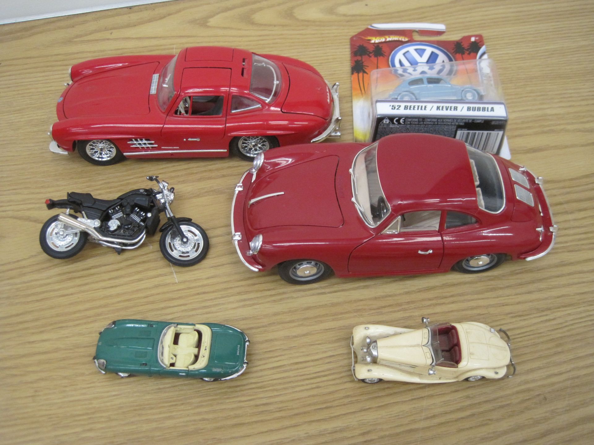 Burago 1/18 scale Mercedes 300SL and Porsche 356B t/w 4 other small scale models