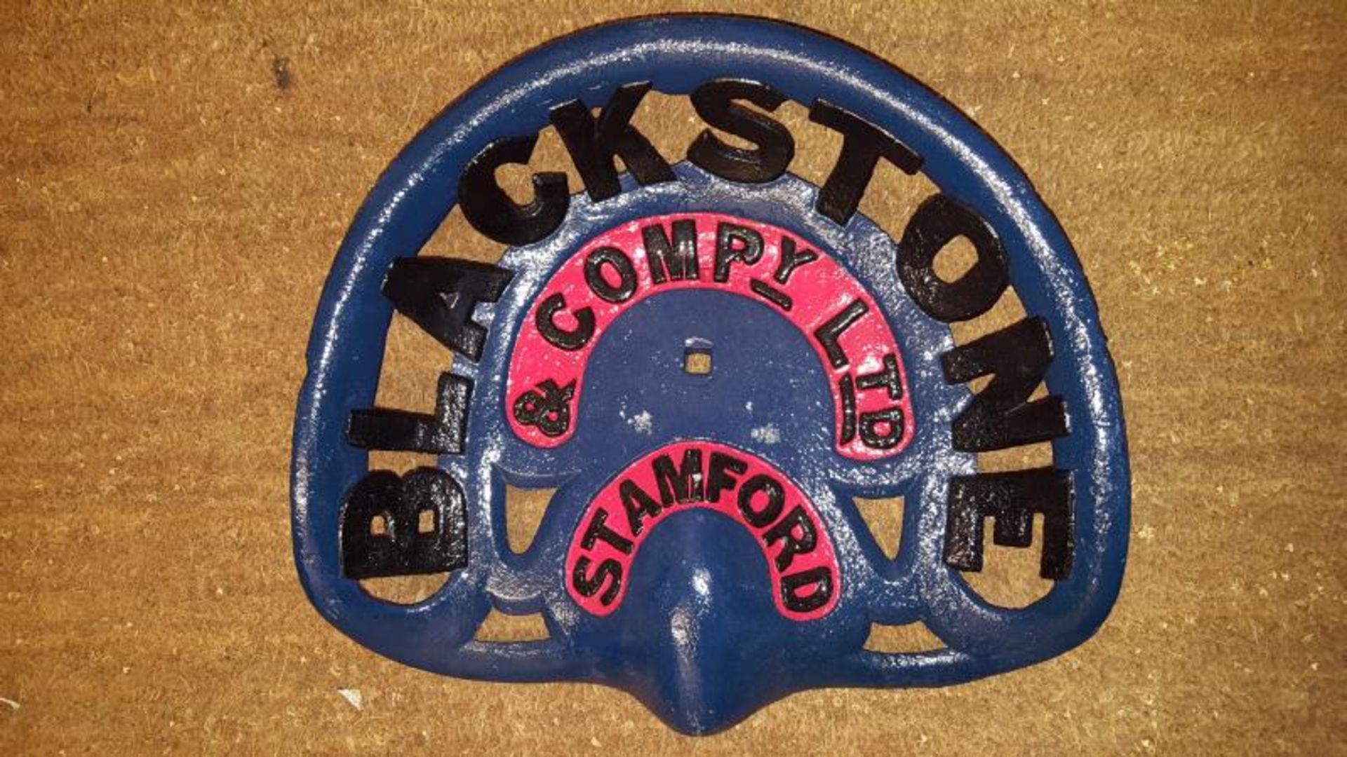 Blackstone 6993 - a cast iron seat