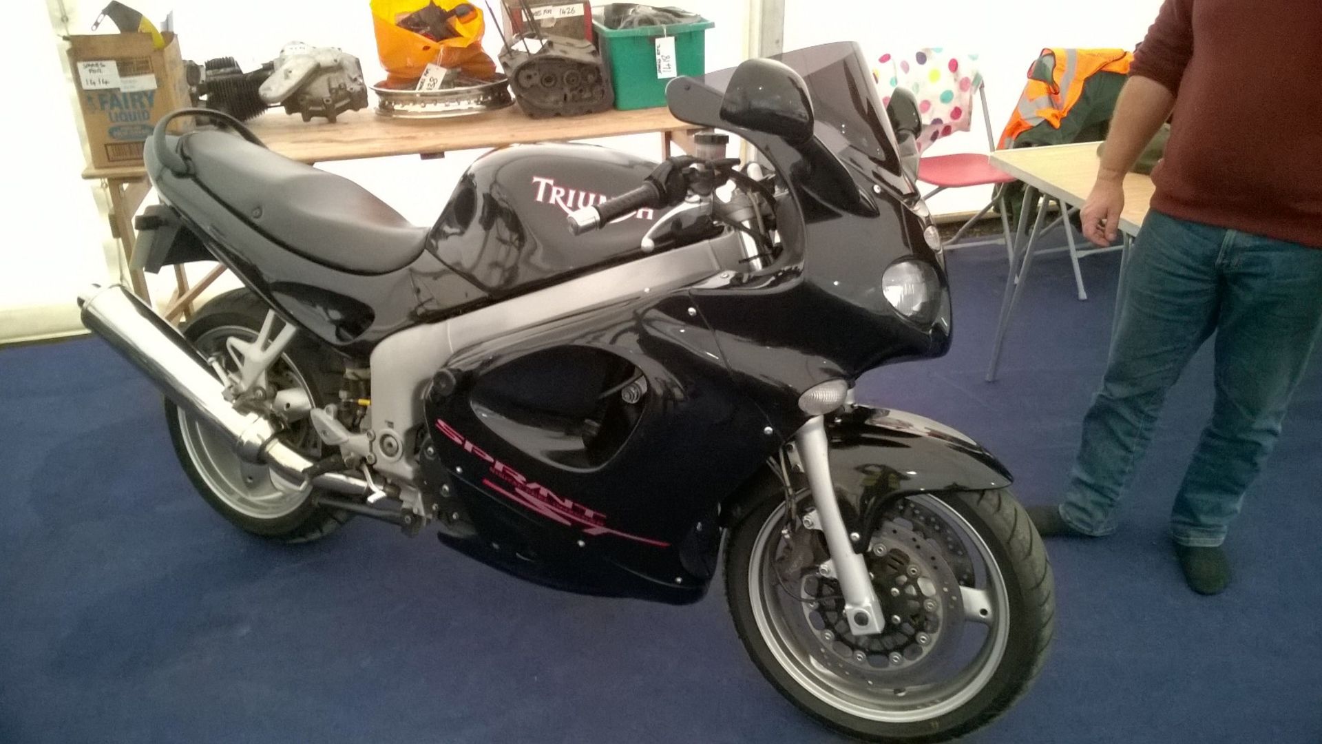 2002 Triumph 955i Sprint ST Reg. No. WJ02 VXU Chassis No. SMTTF650XH2152045 Engine No. 152610