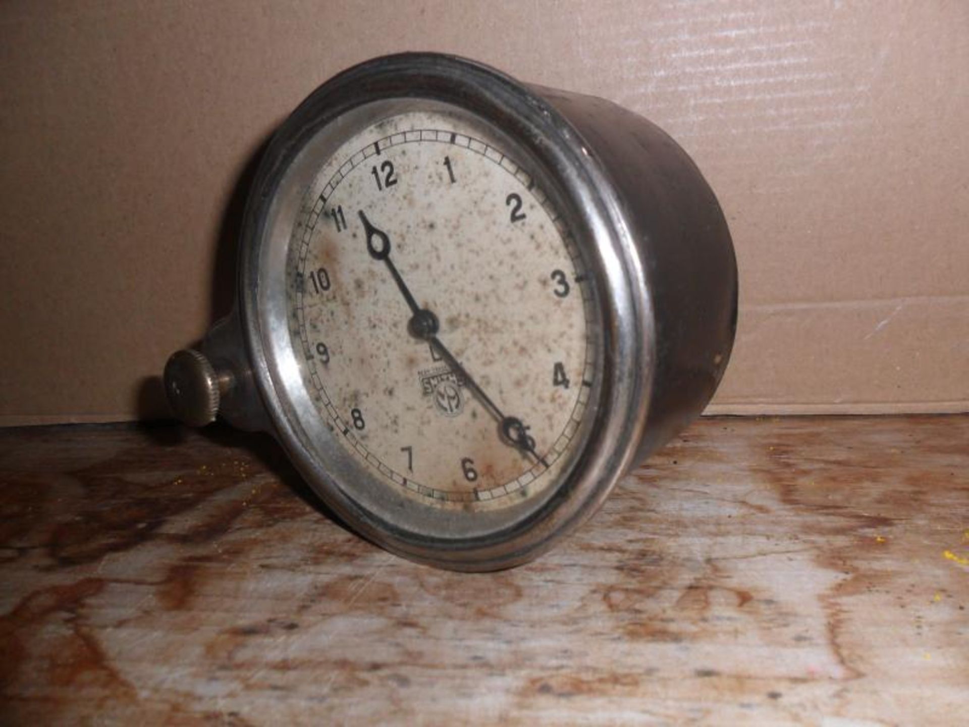 Vintage Smiths L type car clock, good working order