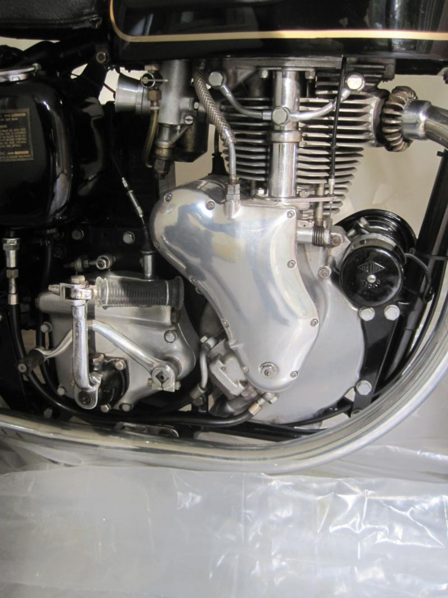 1956 350cc Velocette Viper Reg. No. XFO 643 Frame No. RS11109 Engine No. VR1797 Consigned from the - Image 4 of 7