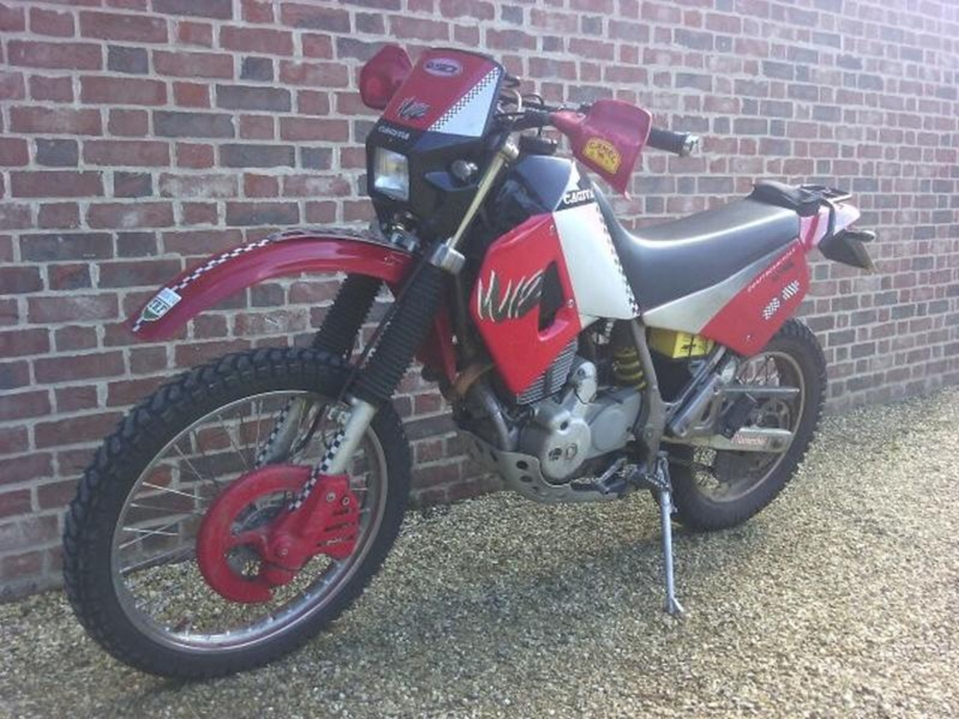 1993 350cc Cagiva W12 Reg No: K202 VPR Frame No: 000486 Engine No. 9201964 An air cooled 4-stroke - Image 4 of 4