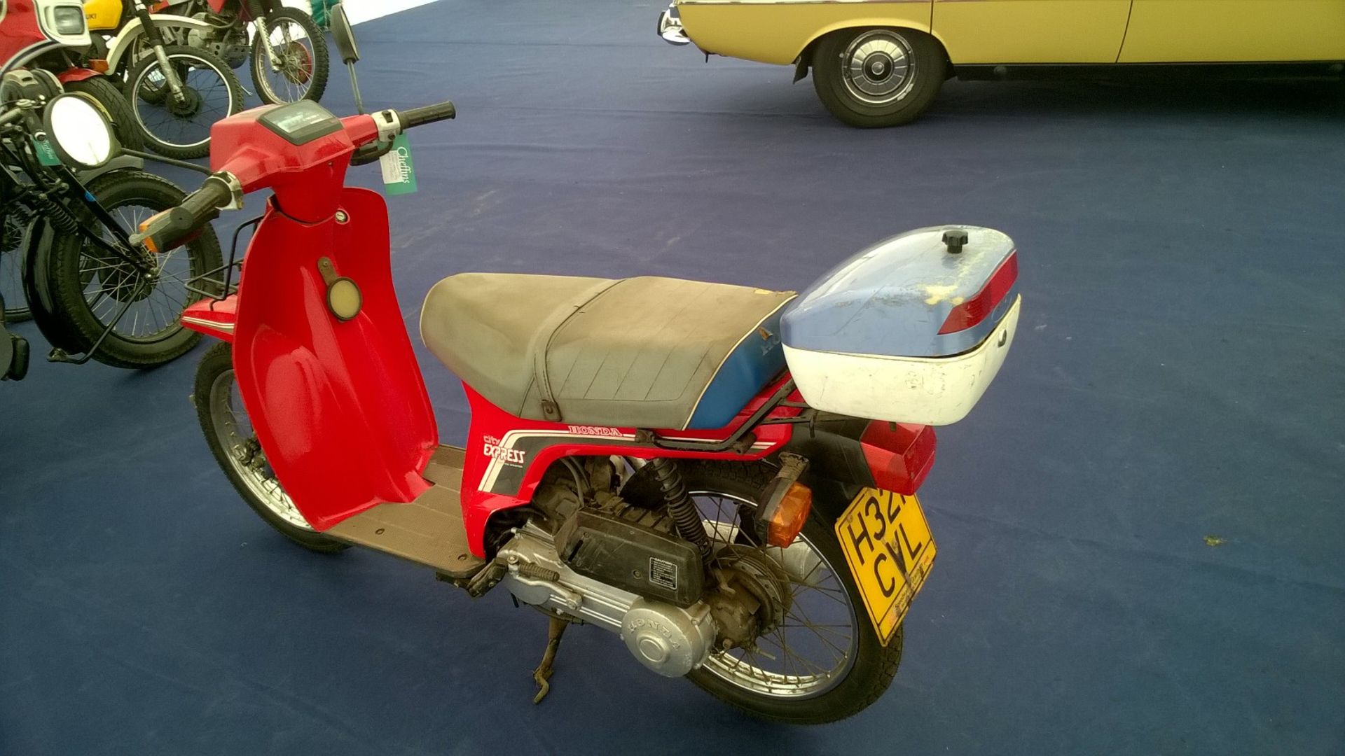 HONDA 49cc moped city express with new tyres and brake cables - Image 2 of 3