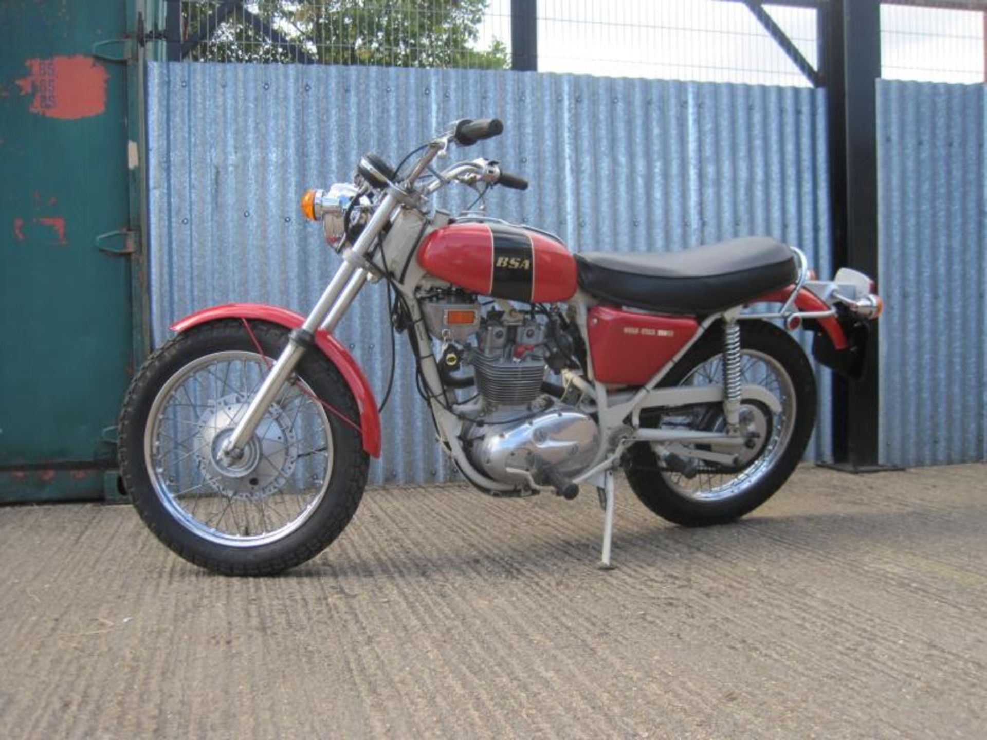 1971 250cc BSA B25SS Gold Star Reg. No. YAU 19K Frame No. CE08809B25SS Engine No. CE08809B25SS A - Image 8 of 11