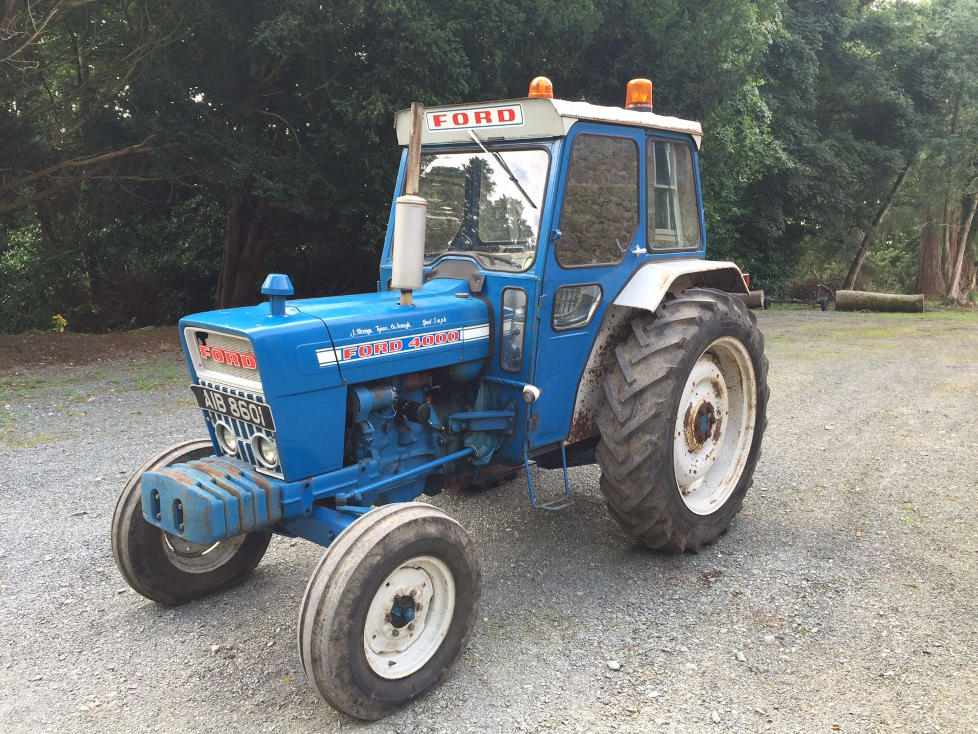 1974 FORD 4000 4cylinder diesel TRACTOR Reg No: AIB 8601 (Irish) Serial No: BP34662 Fitted with a - Image 2 of 7