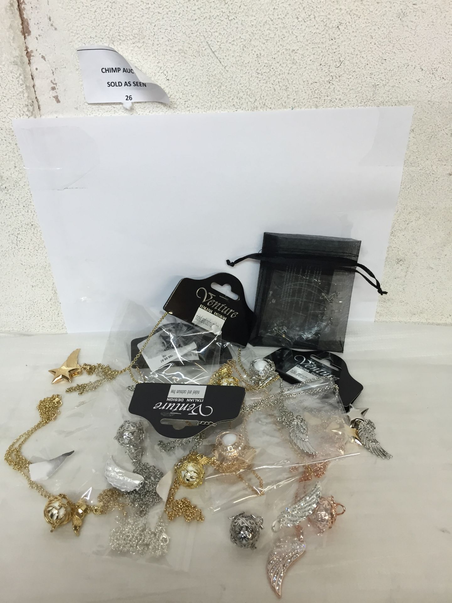 JOBLOT OF MIXED BRAND NEW LADIES JEWELLERY / RRP VALUE £390