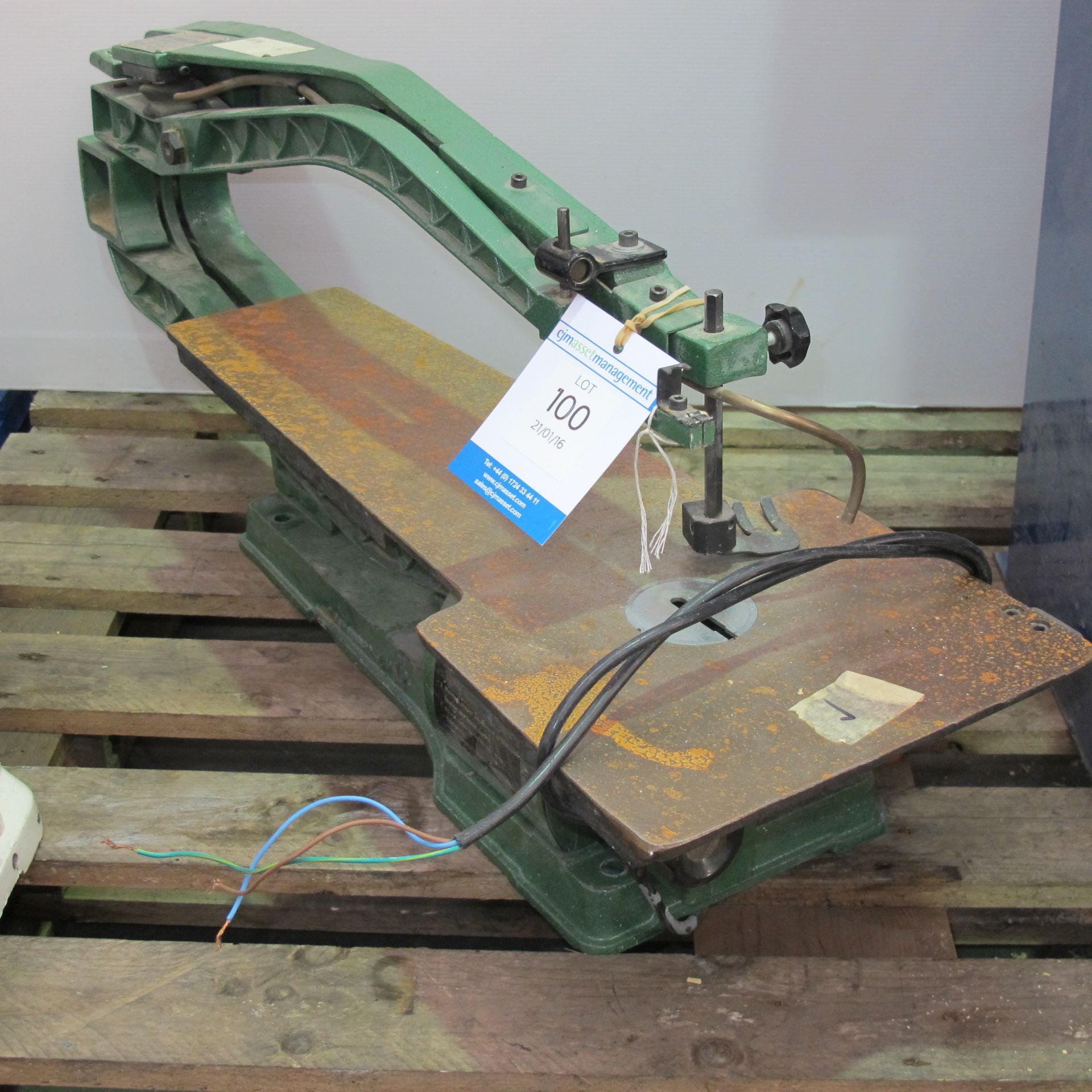 * Nutool 26'' Scroll Saw; model number MASSOO 7BMA; 240V; serial number 920394. Please note there is