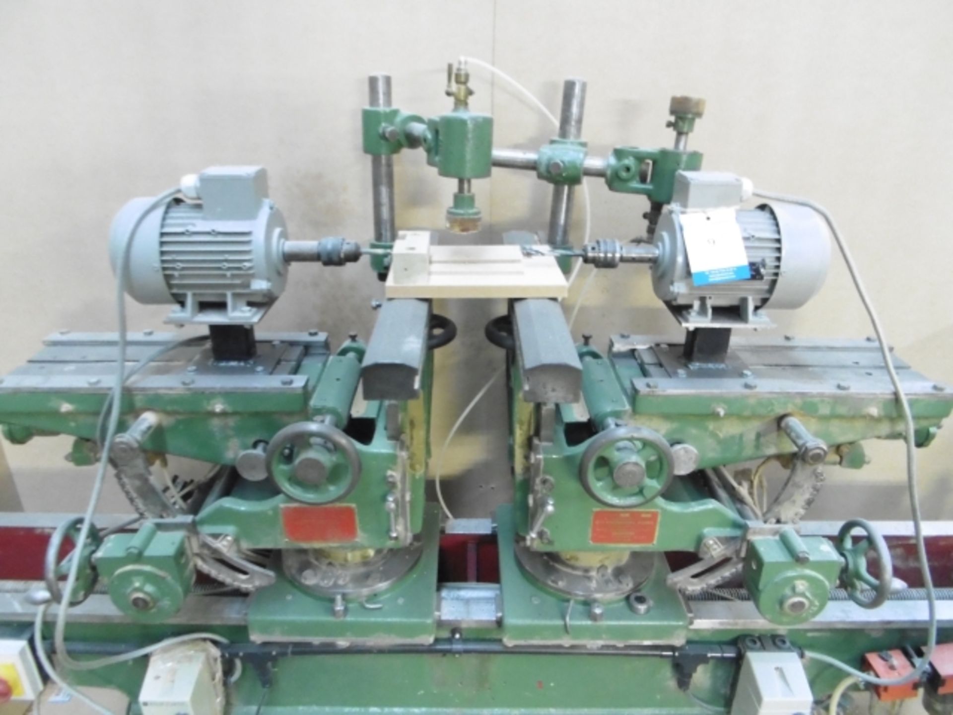 * Rye Engineering Type Dee Twin Head Sliding/Tilting Horizontal Borer; 3 phase; machine number - Image 3 of 3