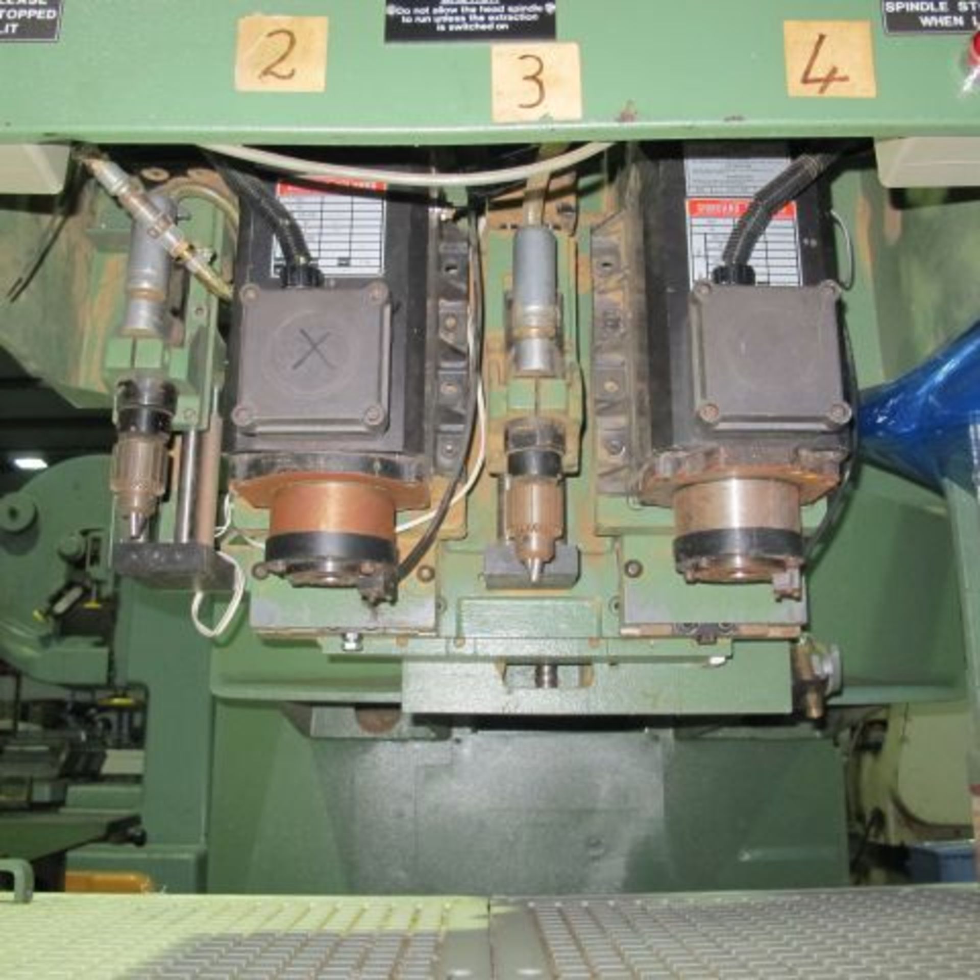 * 1992 Wadkin Type UXCL CNC Router; Bed Size 2800mm x 1350mm; Wadkin Bosch CC120 CNC Controls; 3 - Image 4 of 8