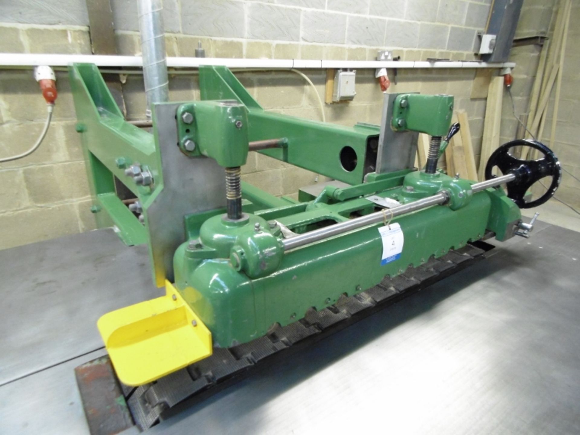 * Wadkin Type PU Straight Line Edger; table size 2060 x 1520mm; 3 phase; machine number PU1493. - Image 9 of 9