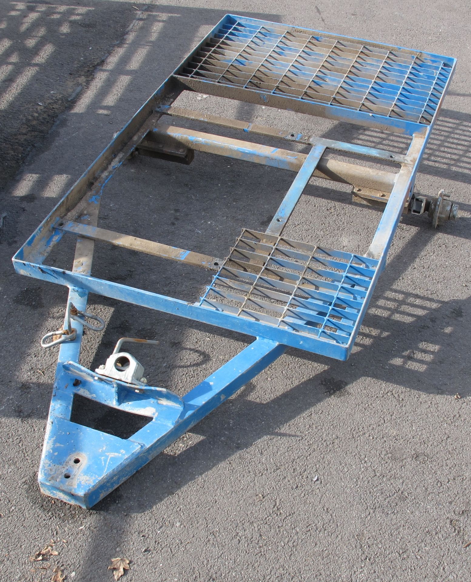 * Trailer Chassis with a 5' x 3' bed - Image 2 of 2
