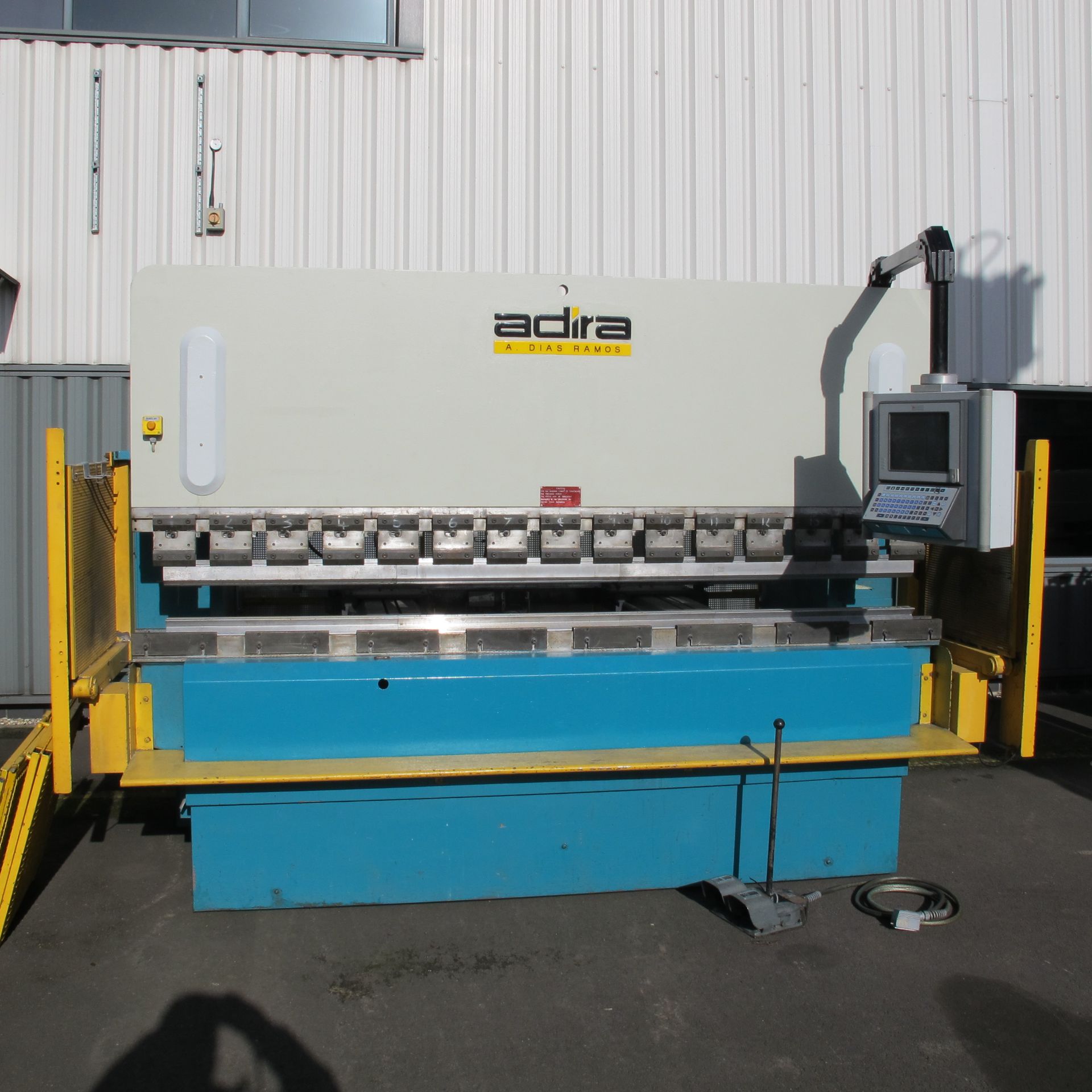 * 1998 Adira Model QHS 100030BI 3M x 100 tonne CNC Press Brake; max capacity 1000KN; max working