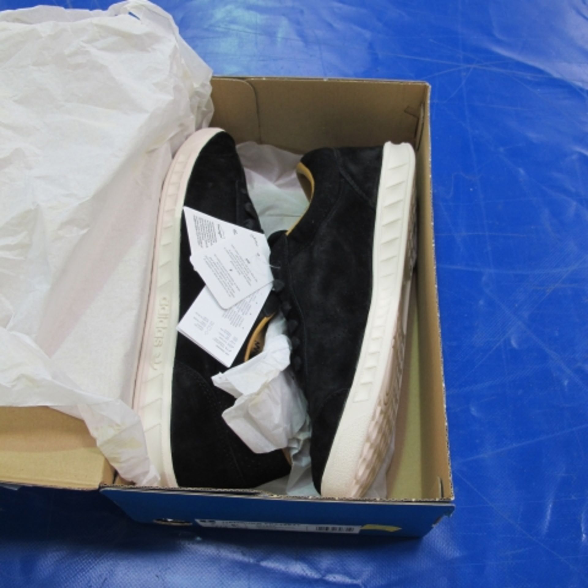 A pair of Adidas boxed shoes (new), UK size 8½ Hamburg Freizeit Shoes (RRP £79) (est £20-£40) - Image 7 of 7