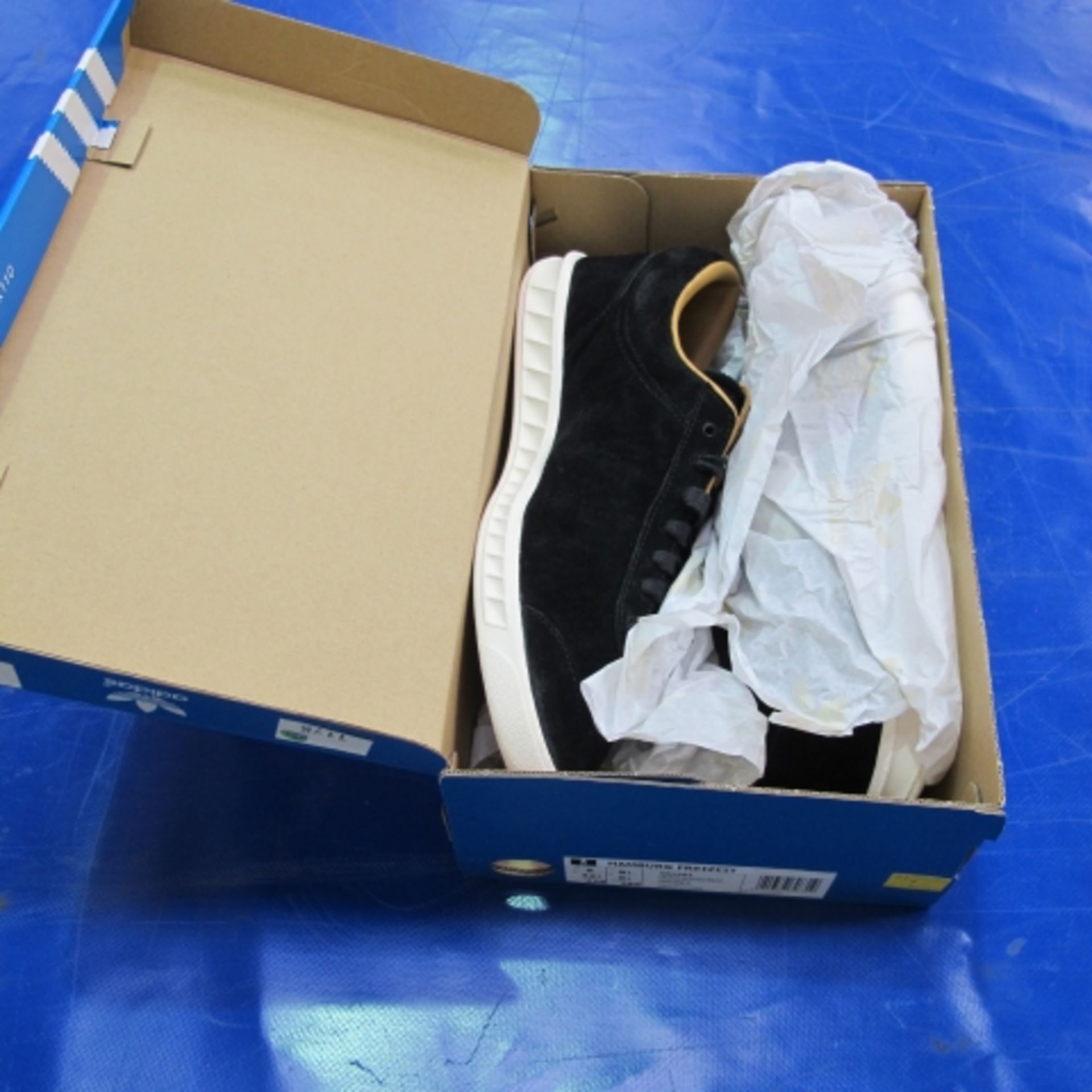 A pair of Adidas boxed shoes (new), UK size 8½ Hamburg Freizeit Shoes (RRP £79) (est £20-£40) - Image 4 of 5