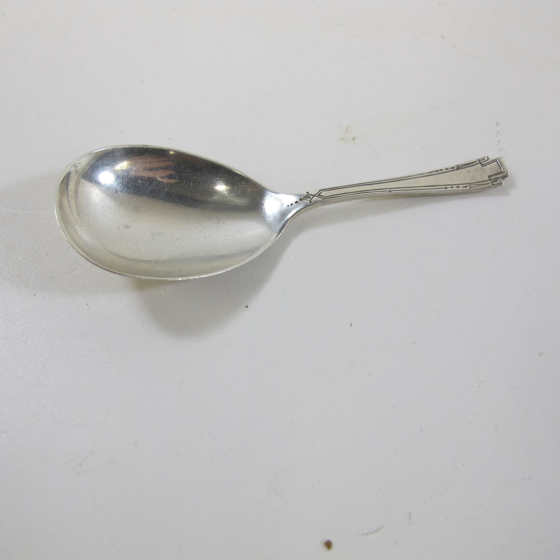 Art Deco Silver Caddy Spoon (Sheffield 1932) and 'Siam Sterling' Marked Menu Holder (est £25-£50) - Image 4 of 5