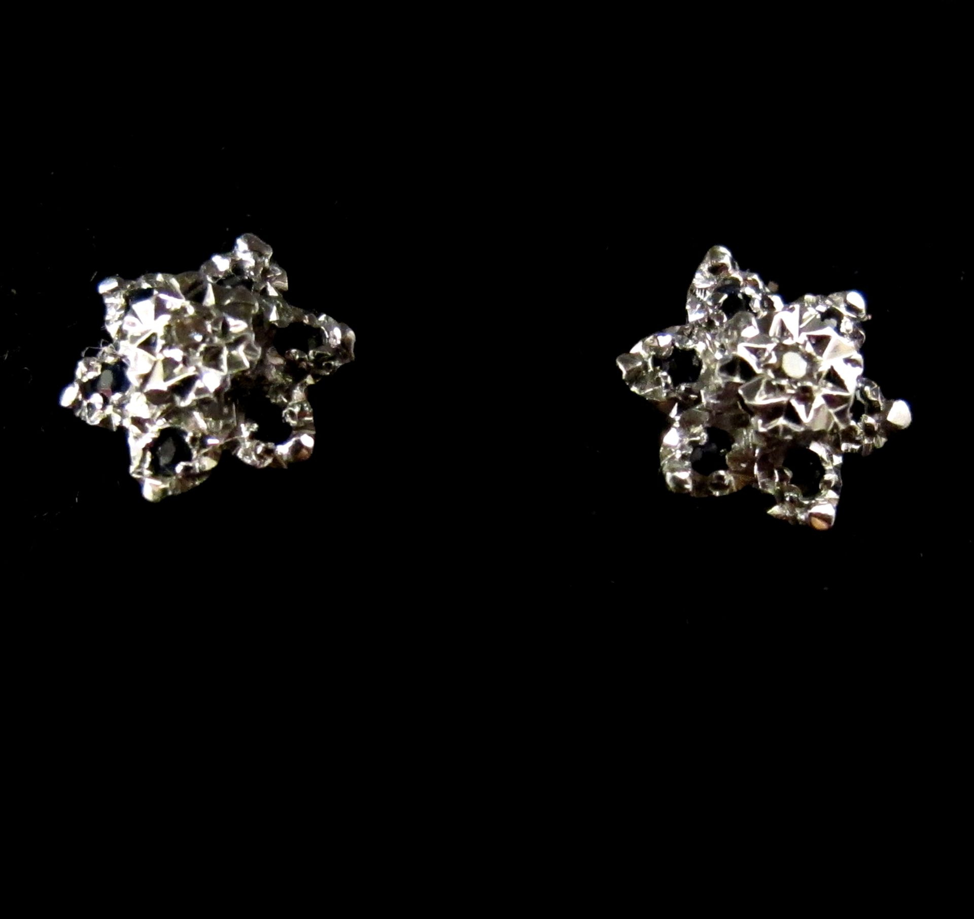 Pair of 9ct gold, diamond and sapphire stud earrings (est £30-£60) - Image 2 of 2