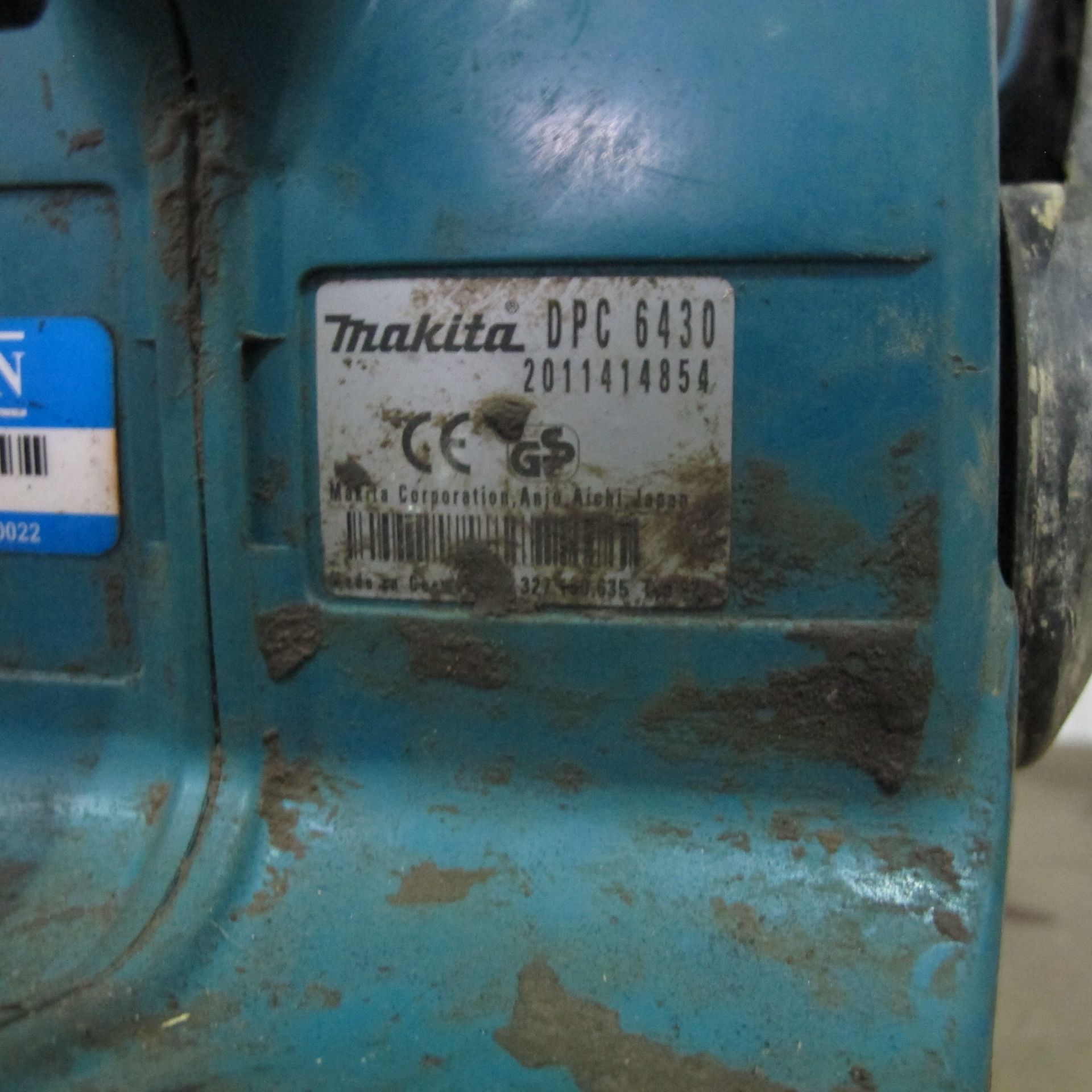 * A Makita Circular Stone Cutting Saw, spares or repair - Image 2 of 2