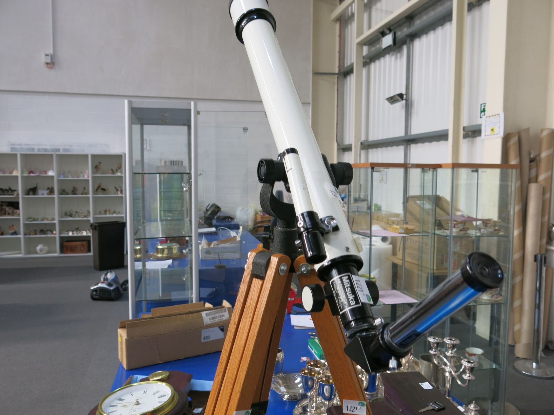 A Mitsuka Astronomical Telescope, D:50mm, F:600mm on wooden tripod extending legs (boxed) (est £ - Image 3 of 4