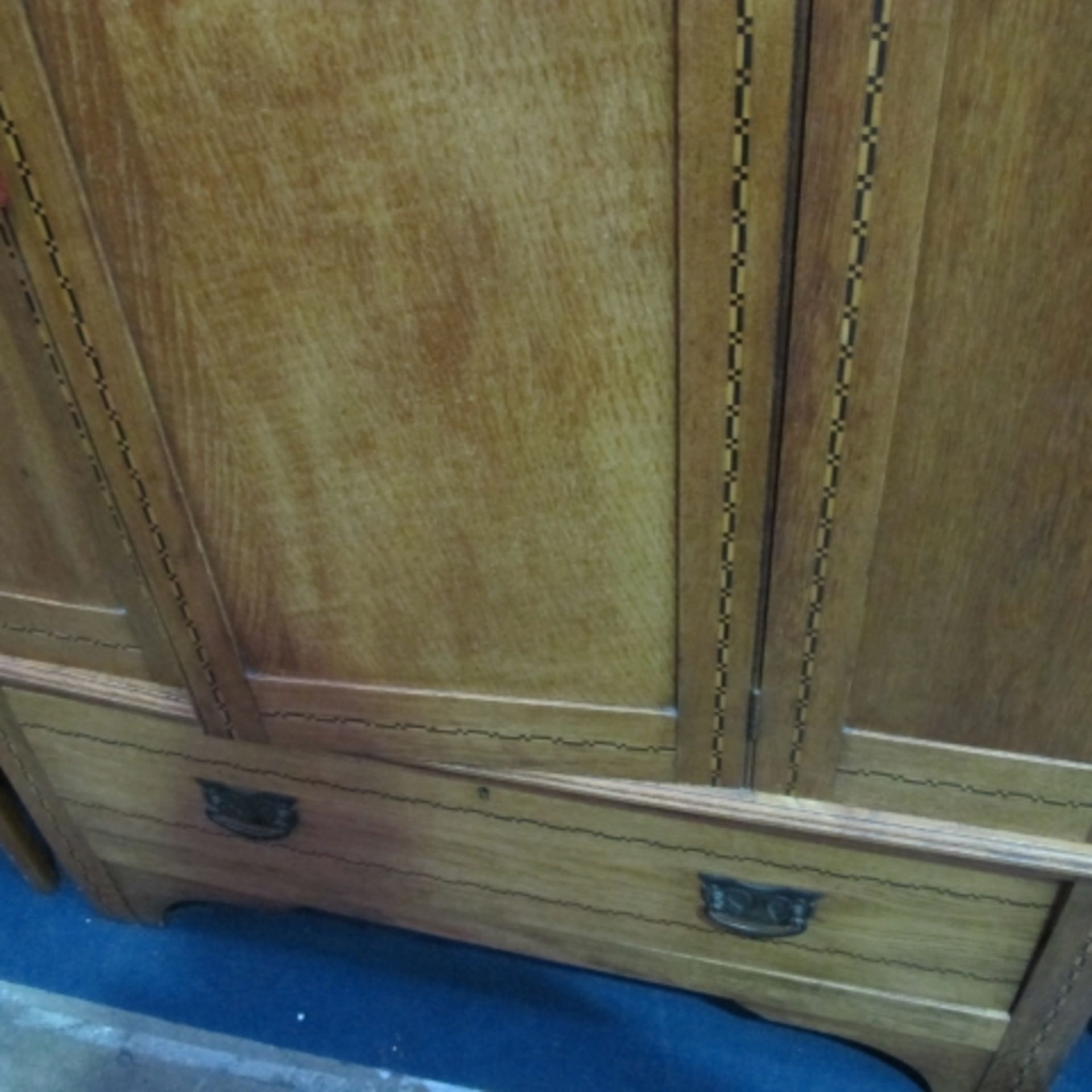 Inlaid panel wardrobe, the ¾ height wardrobe has fitted rails and hooks behind a mirrored door, - Image 3 of 5