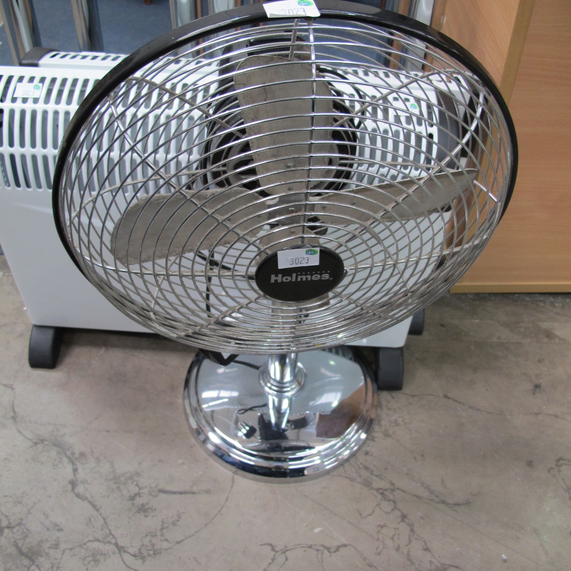 * A lot to include 2 x electric heaters and a Holmes rotating fan (approx 65cm)