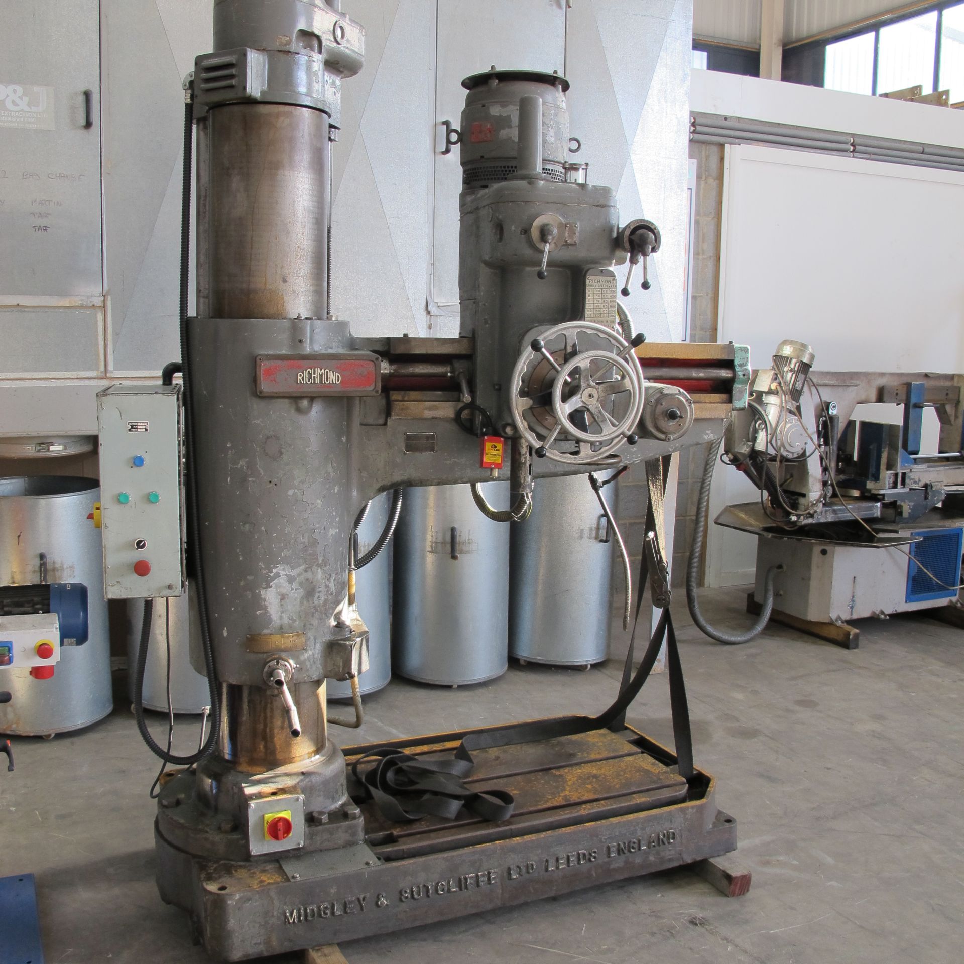 * Richmond Radial Arm Drill; 3' beam; 3 phase; serial number 2490P19. Please note there is a £30 + - Image 3 of 4