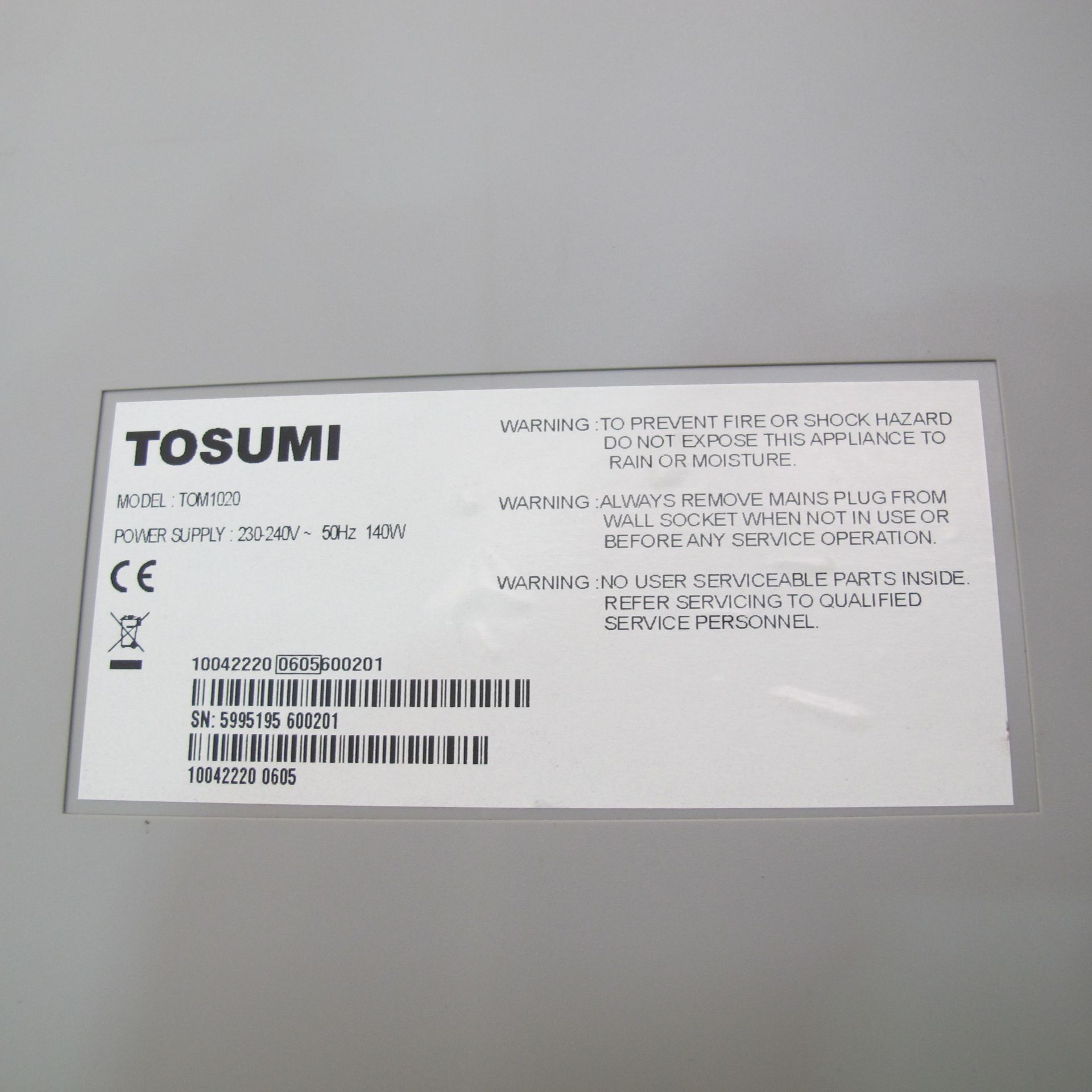 * A Tosumi 26½'' screen TV. Comes with fitted wall mounts and features one HDM1 socket (model number - Image 3 of 7