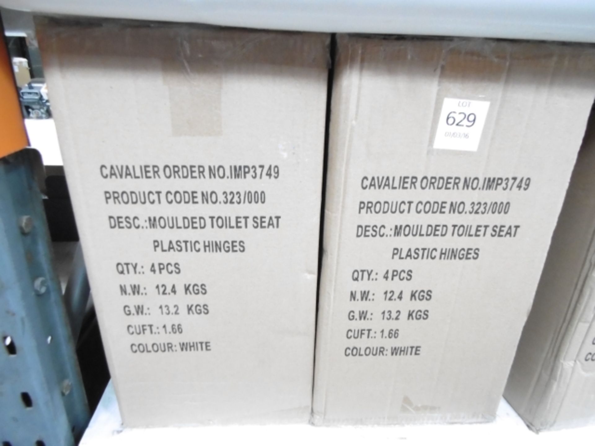 2 x boxes of moulded plastic toilet seats, 4 pieces per box