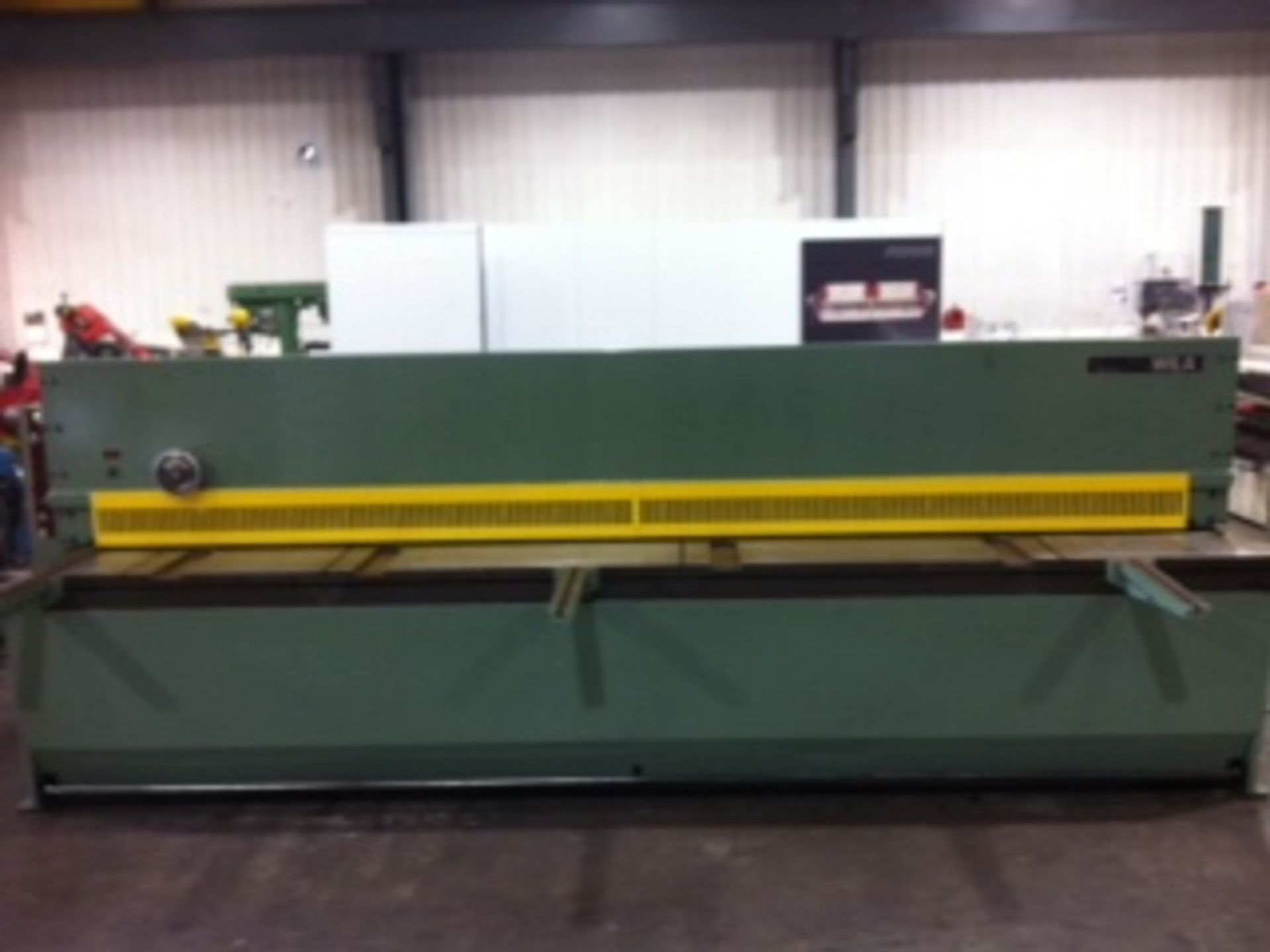 * Safan 4000 x 3mm Mechanical Guillotine with power backgauge ; valve needs attention