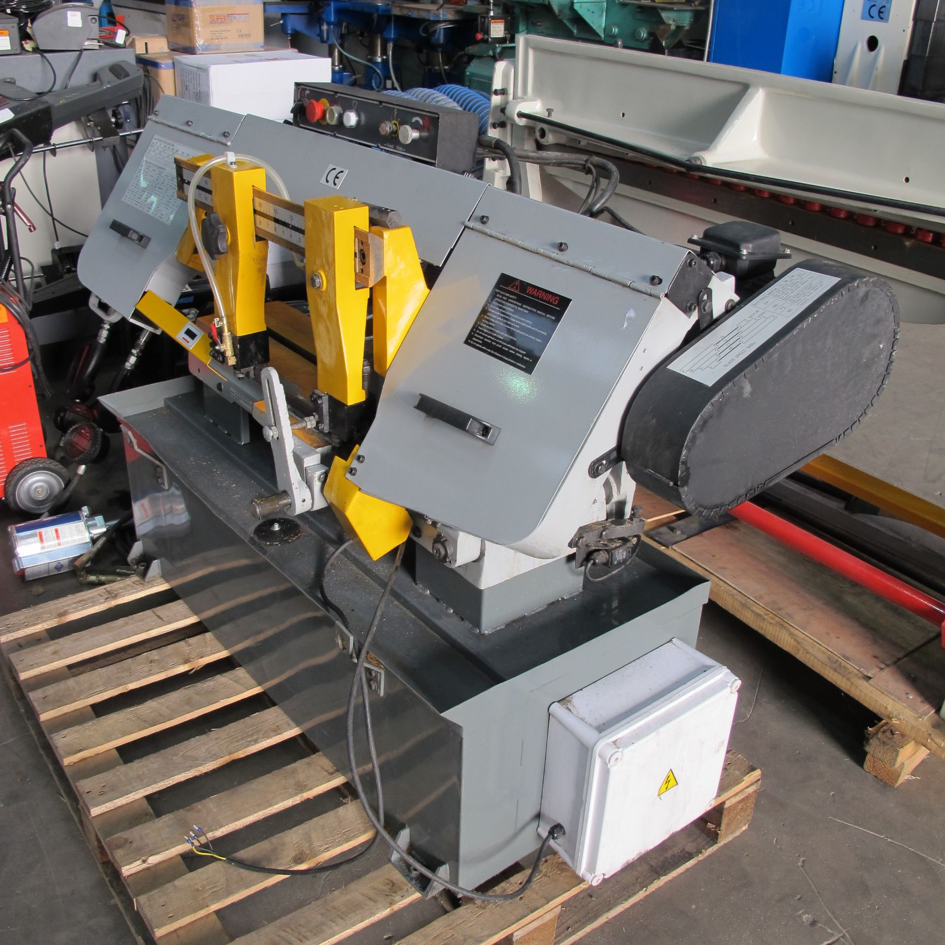 * Model RVD 450M Bandsaw; gravity downfeed; 3 phase. Please note there is a £10 + VAT Lift Out Fee - Image 2 of 5