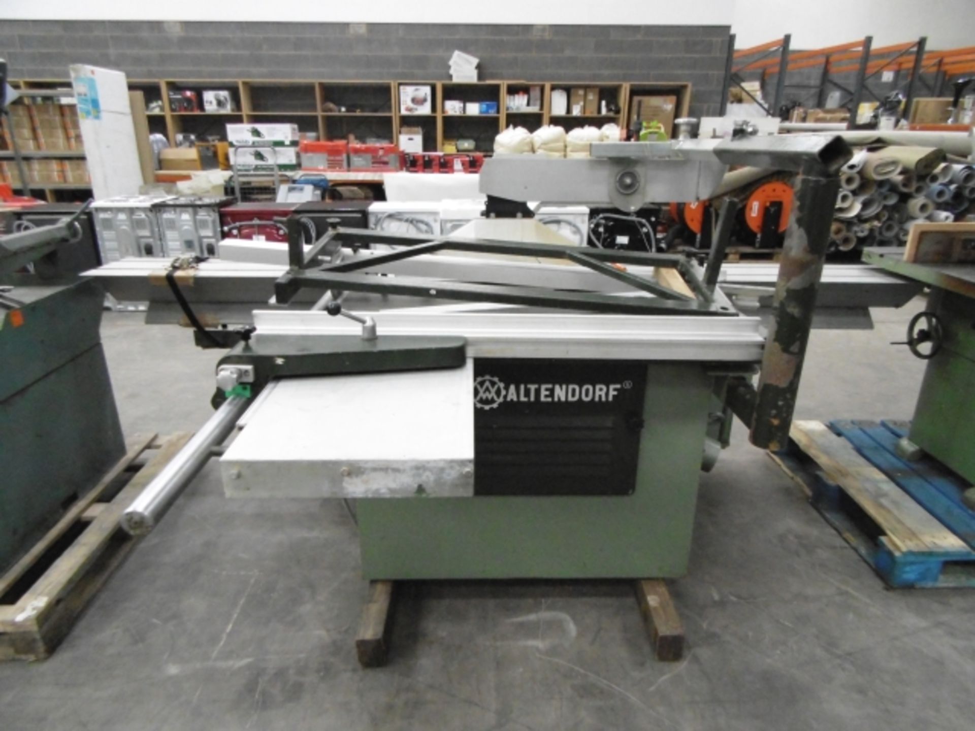 * Altendorf Model F45 Altendorf Sliding Table Panel Saw; slide length 3200mm; 3 phase; serial number - Image 2 of 3