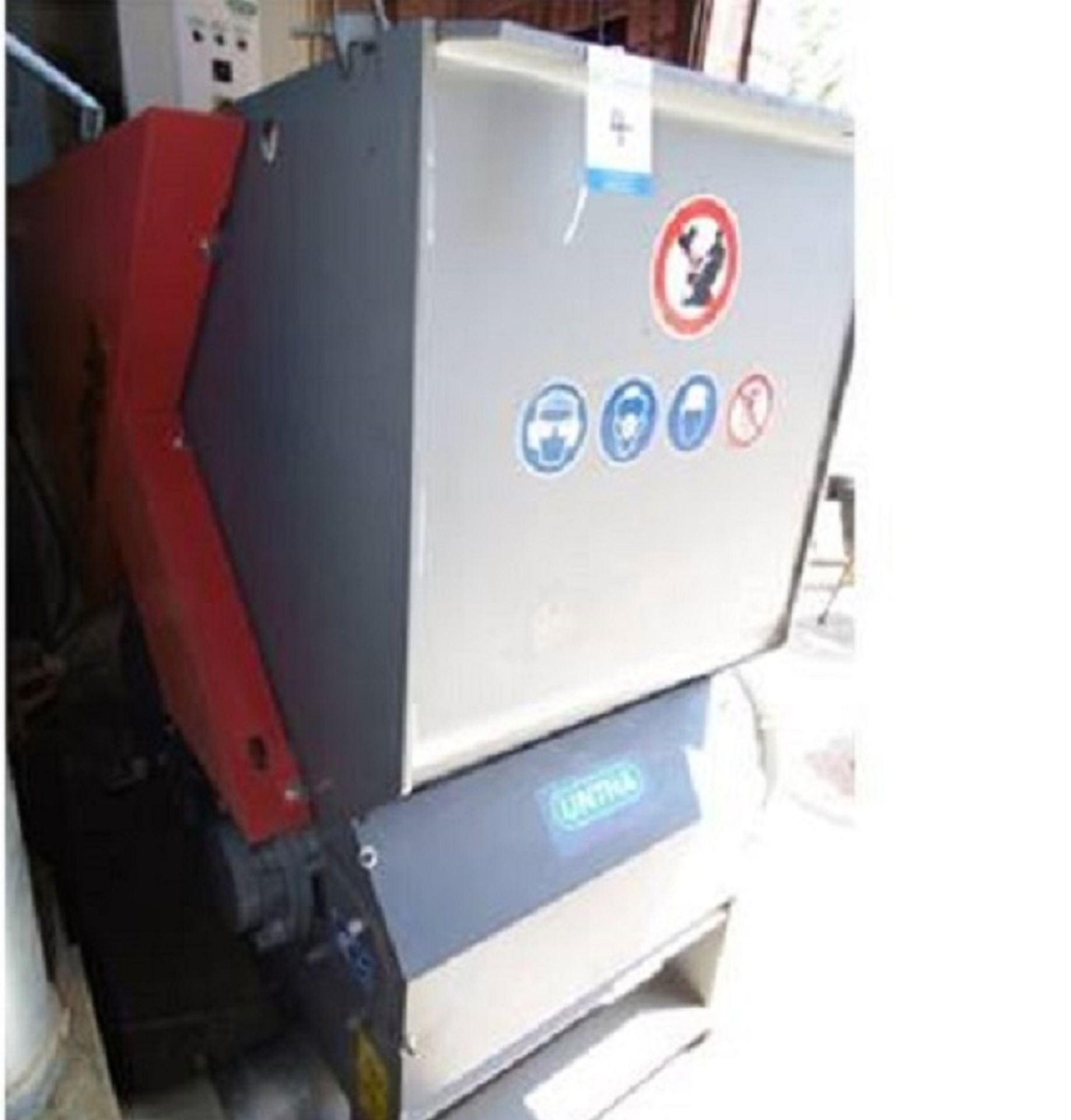 * 2006 Untha type LR 700 Single Shaft Wood Shredder; 18.5 KW 415V 50Hz. Well serviced, complete with - Image 3 of 8