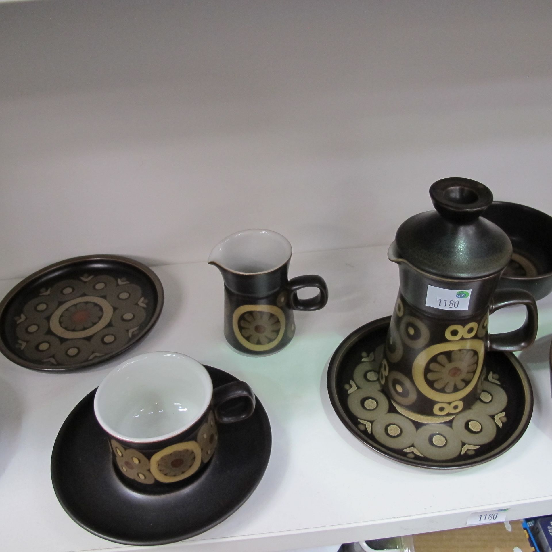 A lot to include 53 pieces of Denby Arabesque Ceramics. Items include salt and sugar pots, 2 x - Image 10 of 11