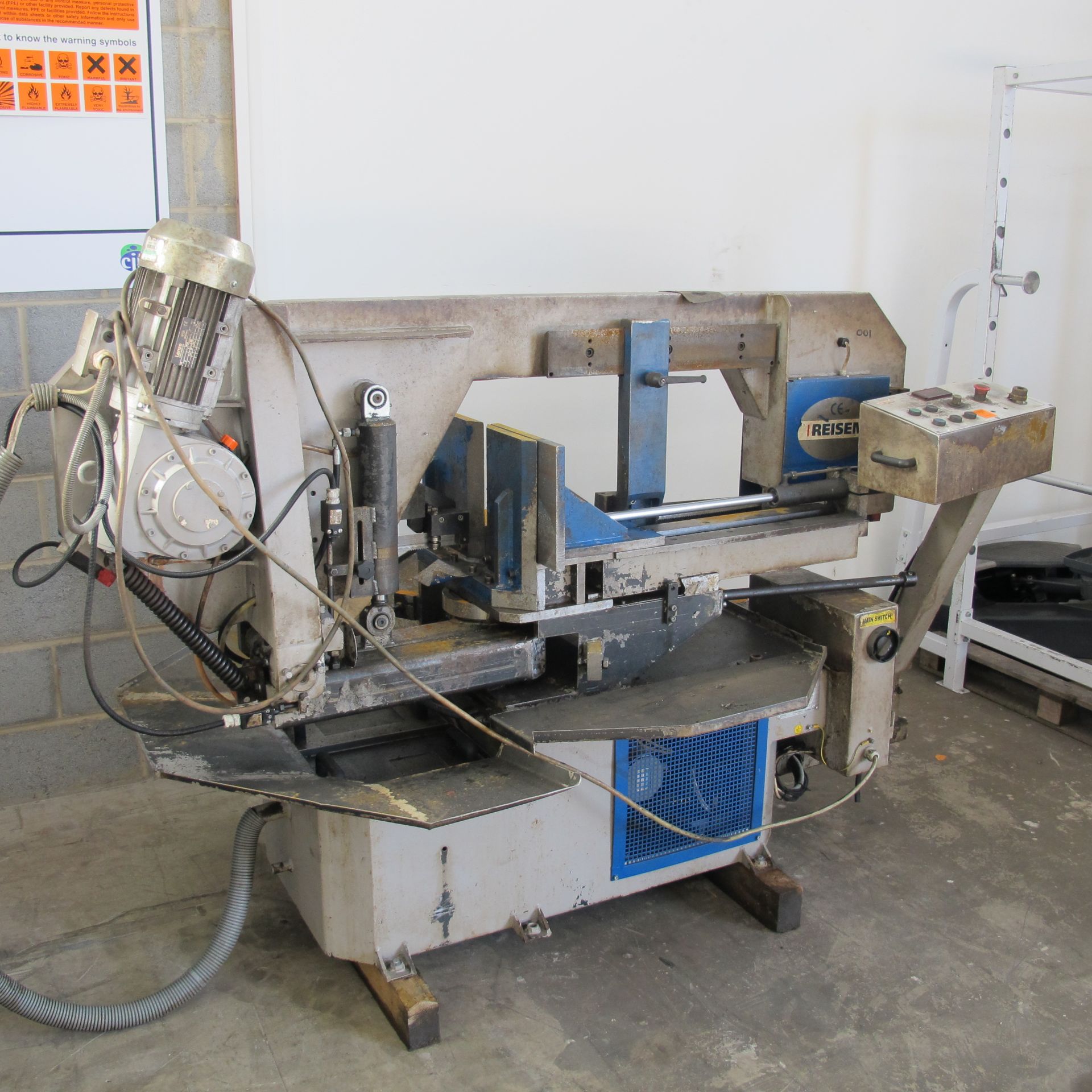 * 2007 Reisen Model 550 DGSA Semi-Automatic Double Mitre Bandsaw; hydraulic vice; cuts 350mm - Image 3 of 6