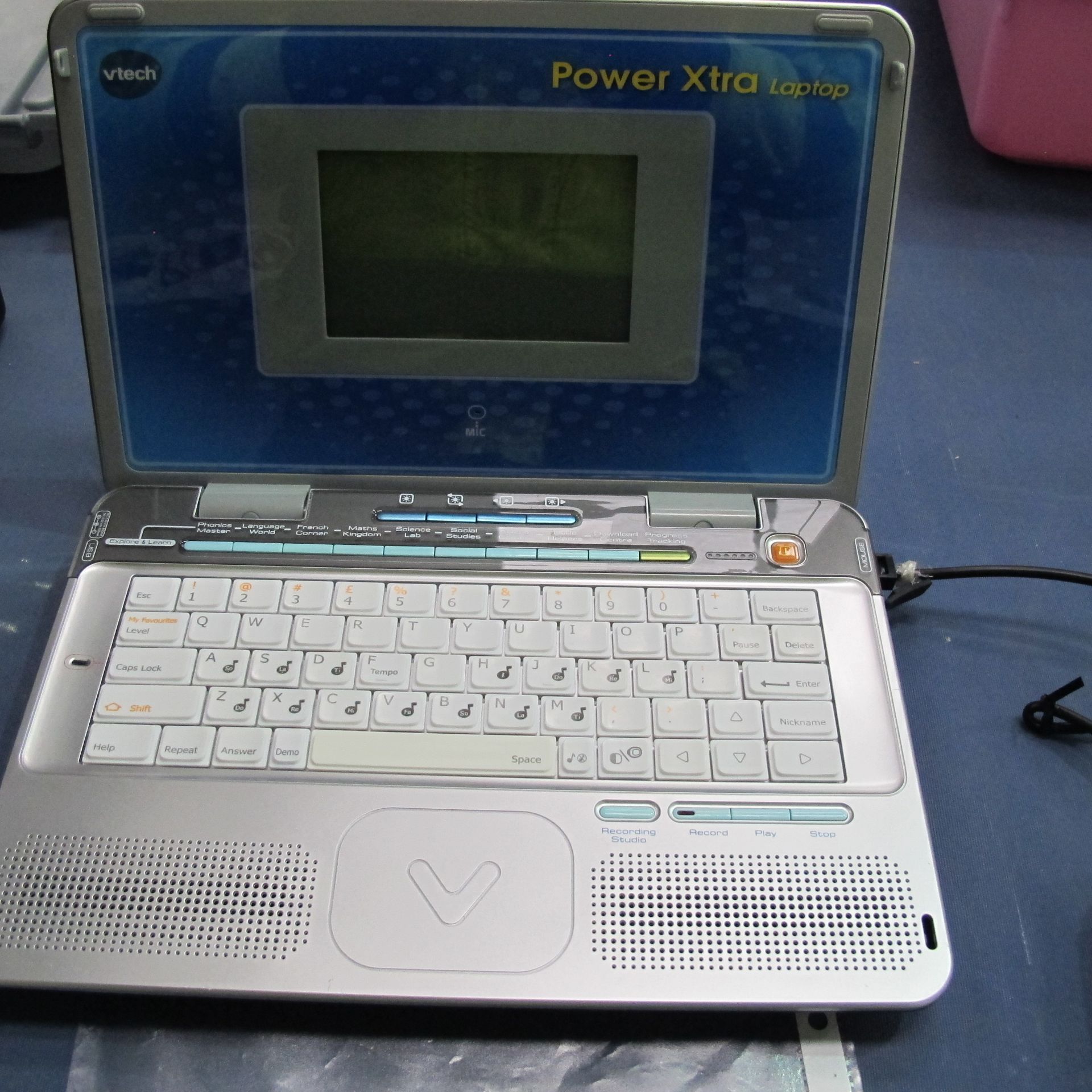 A VTech power Xtra Laptop with mouse and instructions (est £20-£40) - Image 2 of 3